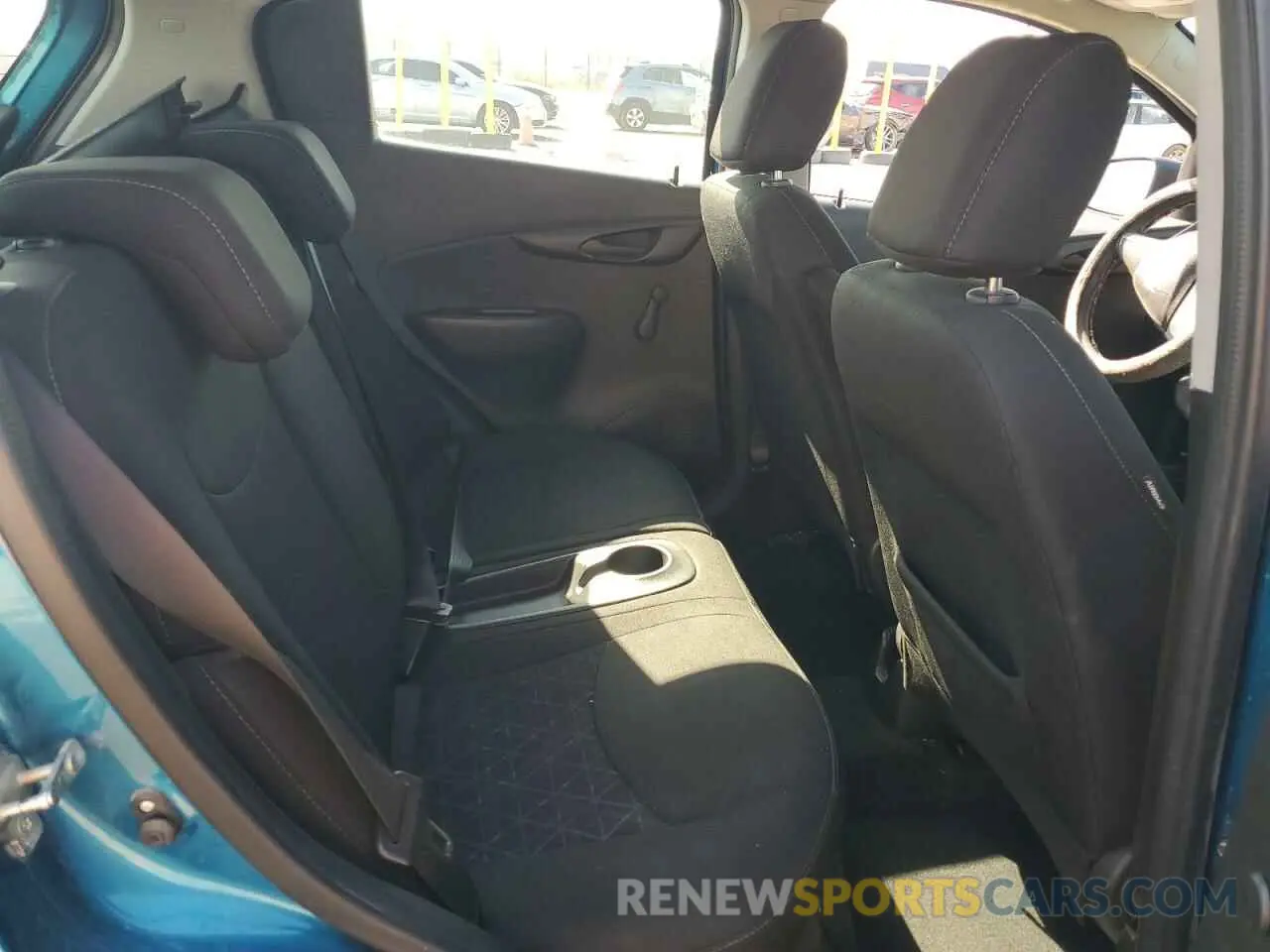 10 Photograph of a damaged car KL8CB6SA8KC712847 CHEVROLET SPARK 2019