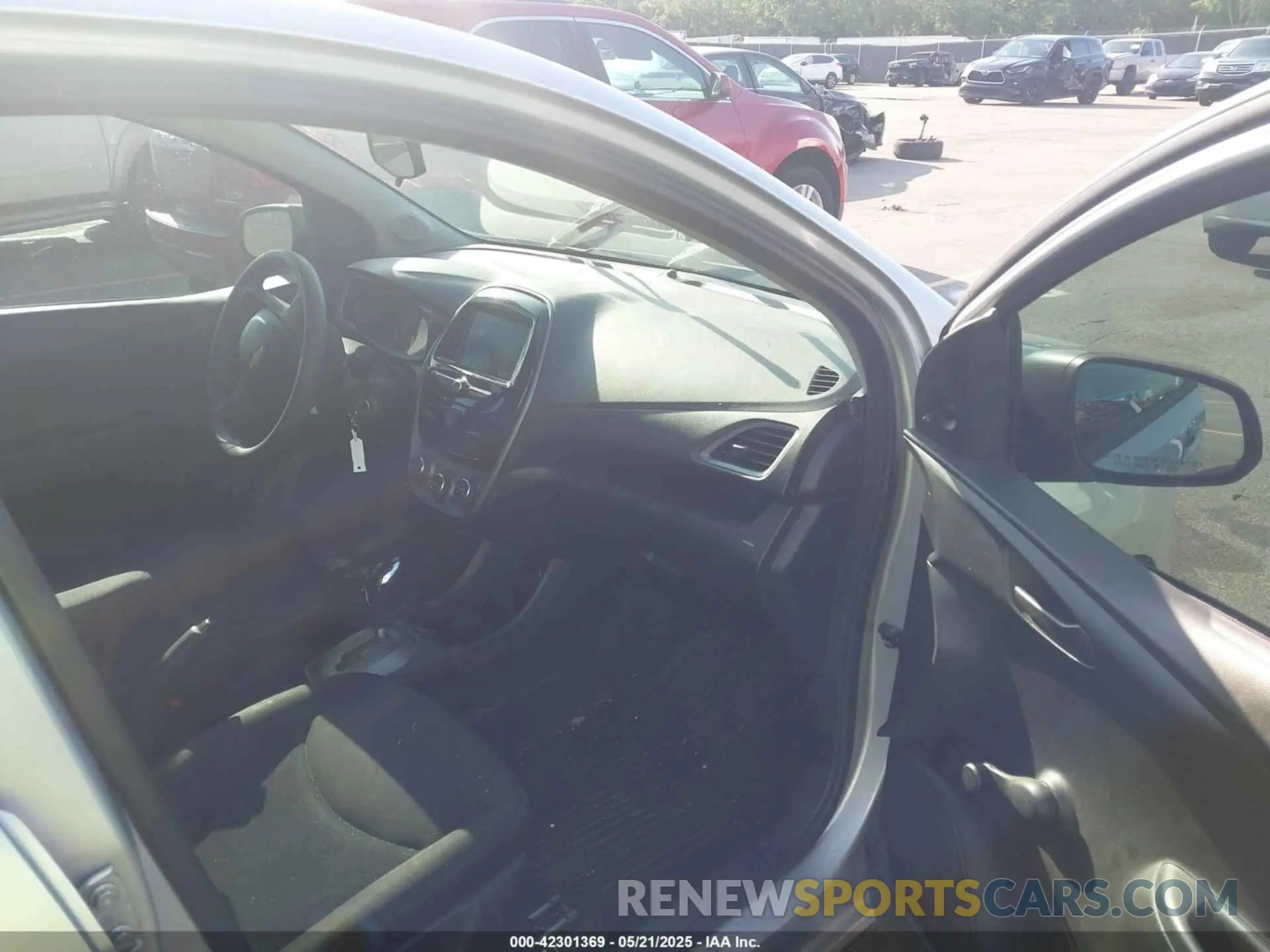 5 Photograph of a damaged car KL8CB6SA8KC747839 CHEVROLET SPARK 2019