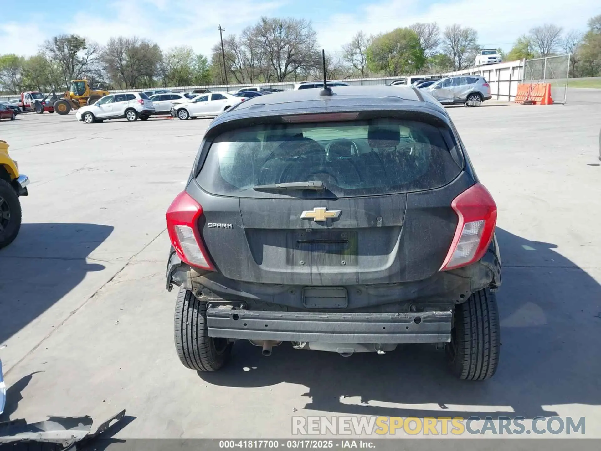 17 Photograph of a damaged car KL8CB6SA9KC723999 CHEVROLET SPARK 2019