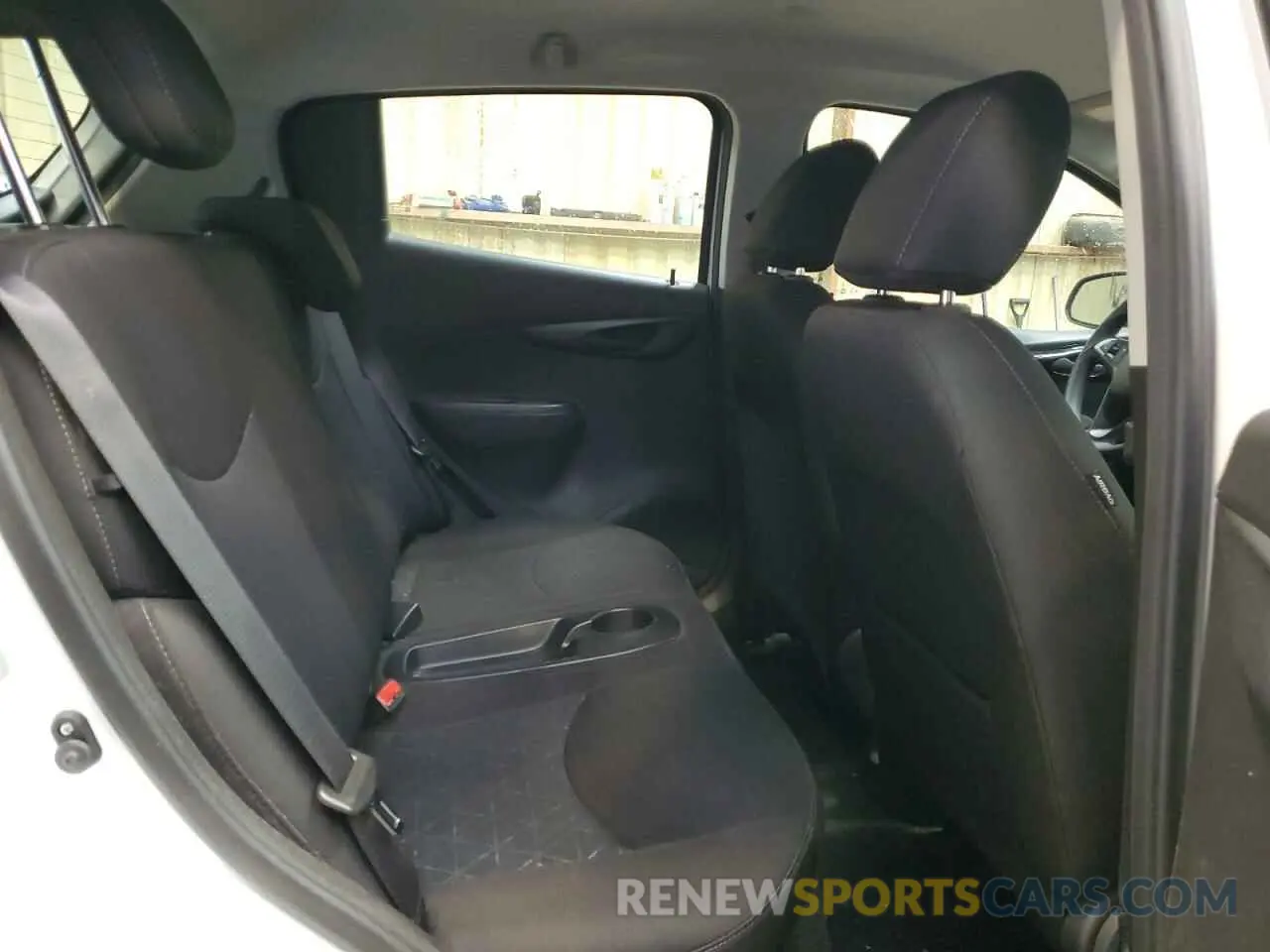 10 Photograph of a damaged car KL8CD6SA0KC714537 CHEVROLET SPARK 2019