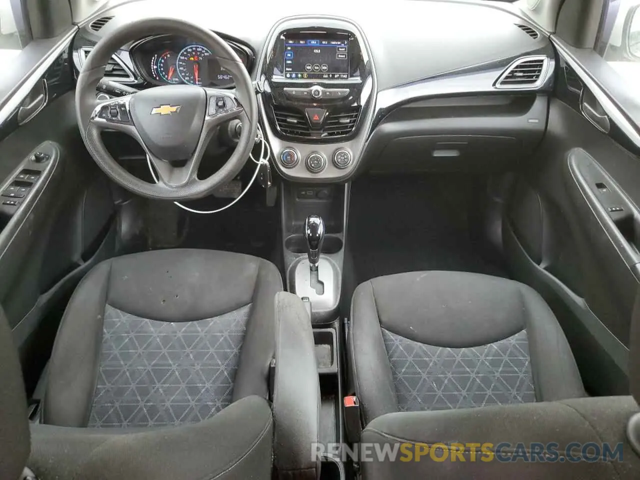 8 Photograph of a damaged car KL8CD6SA0KC758165 CHEVROLET SPARK 2019