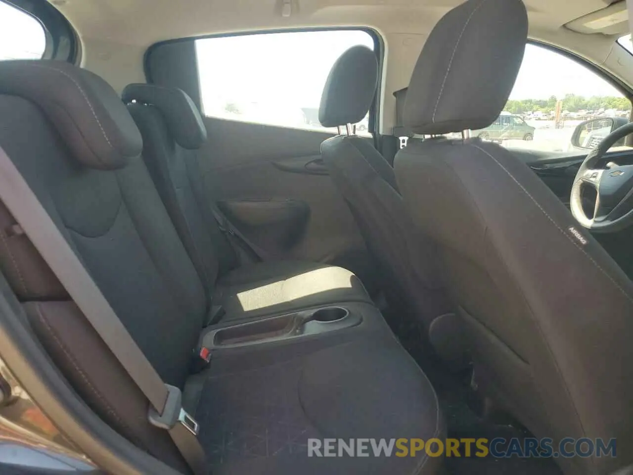 10 Photograph of a damaged car KL8CD6SA1KC713669 CHEVROLET SPARK 2019