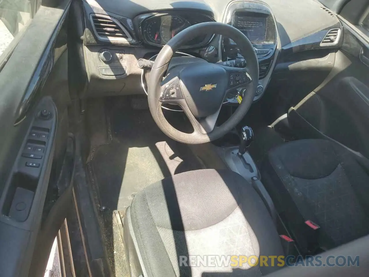 8 Photograph of a damaged car KL8CD6SA1KC713669 CHEVROLET SPARK 2019