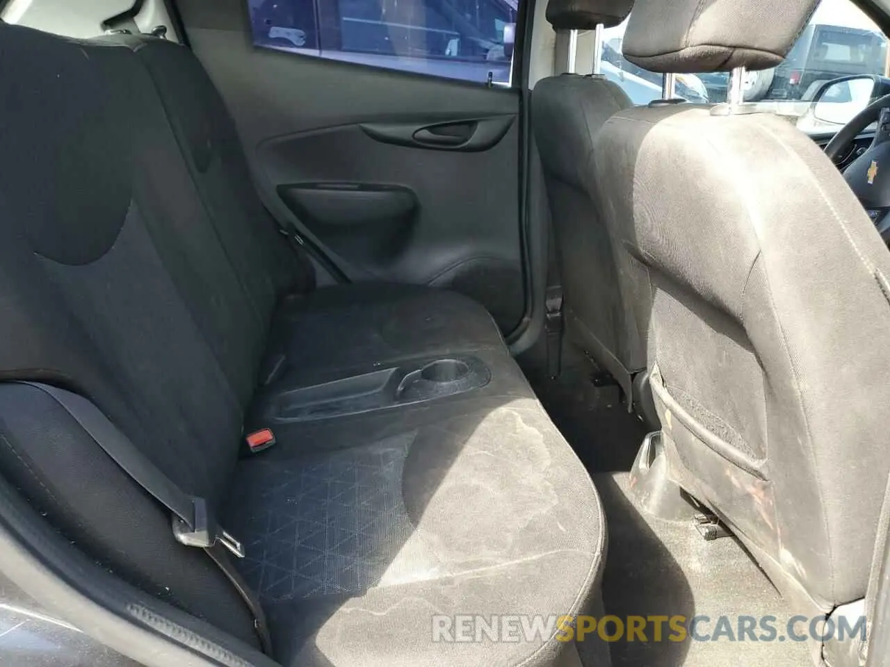 10 Photograph of a damaged car KL8CD6SA3KC709543 CHEVROLET SPARK 2019