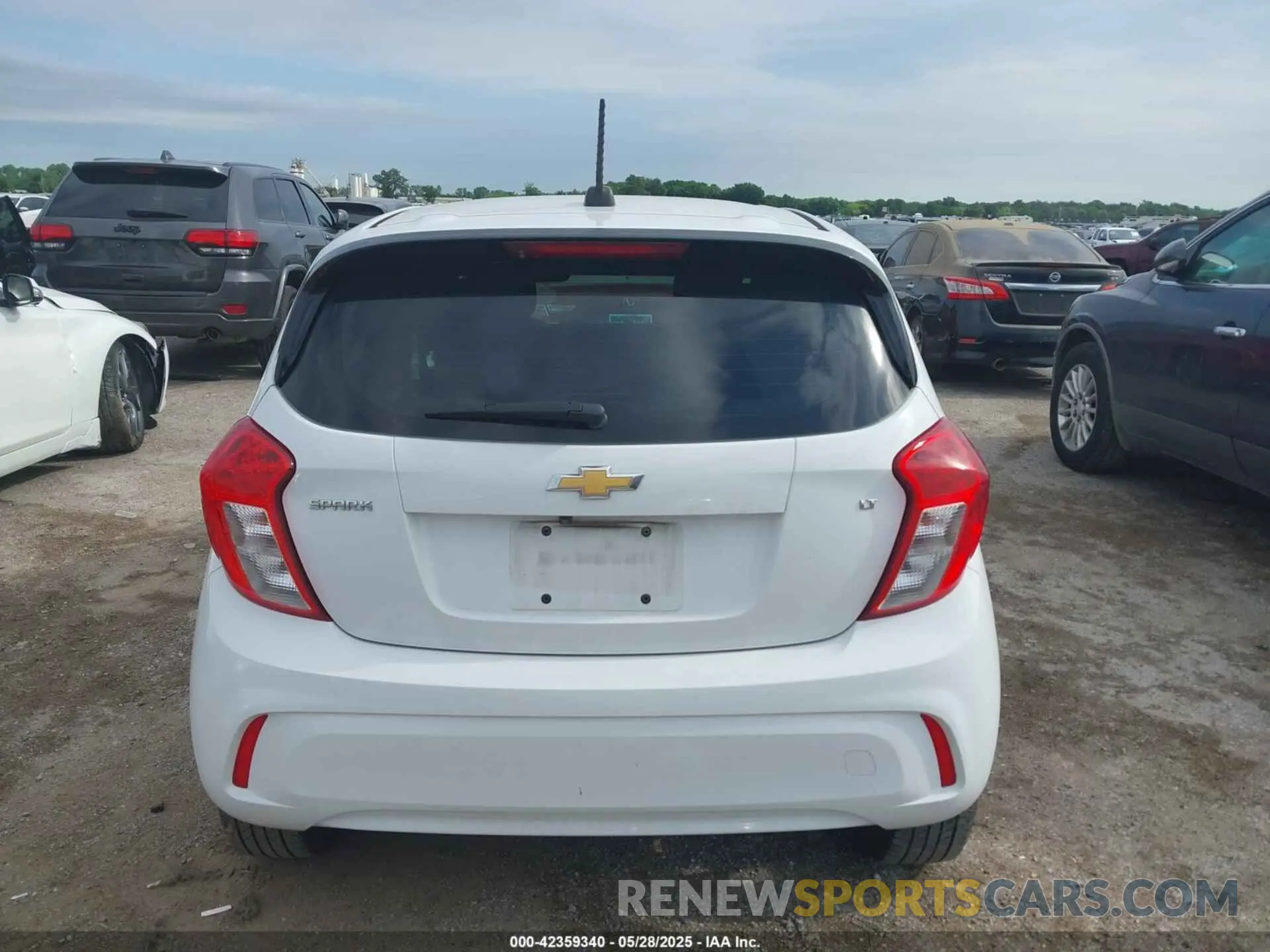 17 Photograph of a damaged car KL8CD6SA4KC821803 CHEVROLET SPARK 2019
