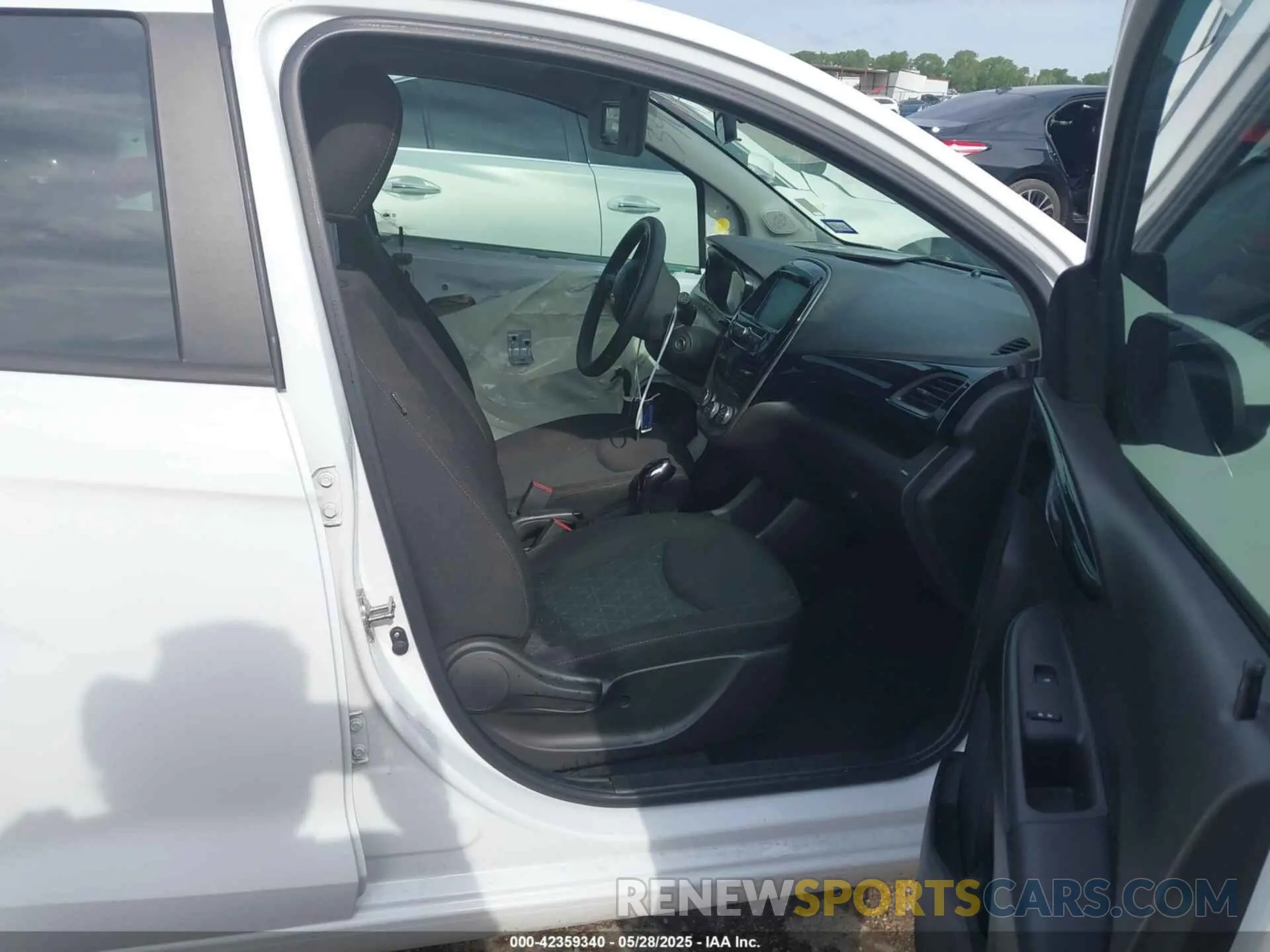 5 Photograph of a damaged car KL8CD6SA4KC821803 CHEVROLET SPARK 2019