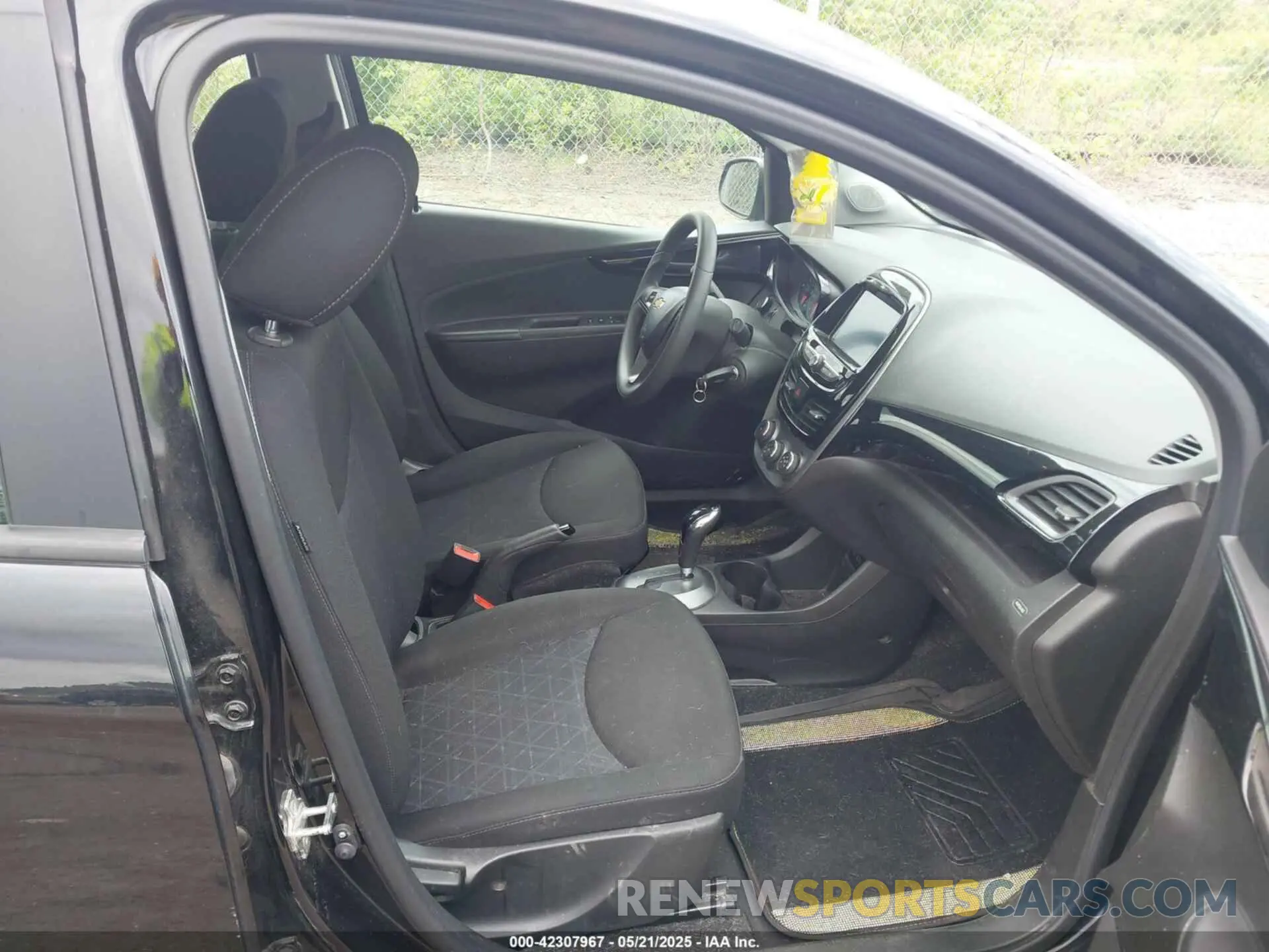 5 Photograph of a damaged car KL8CD6SA5KC700049 CHEVROLET SPARK 2019