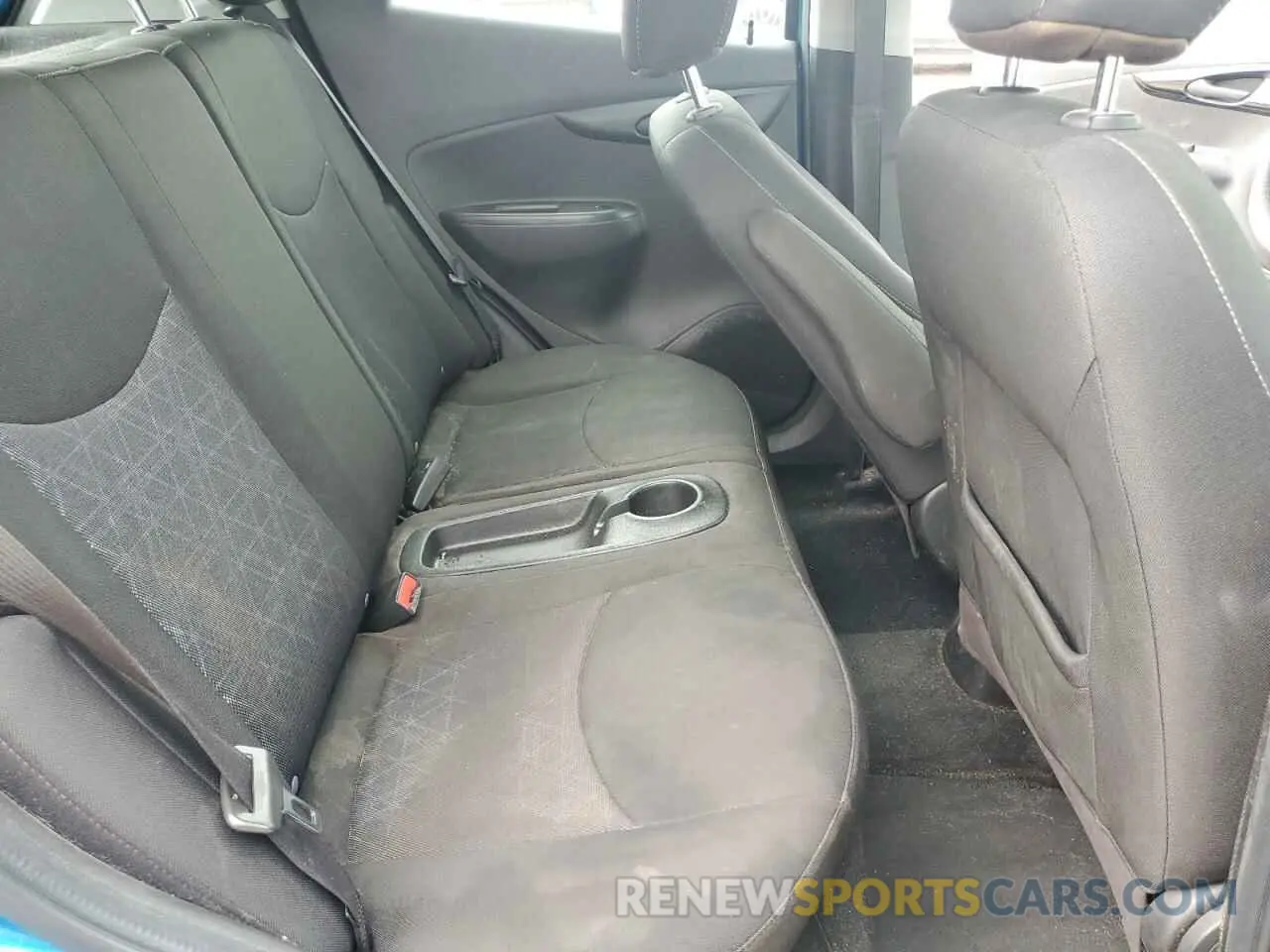 10 Photograph of a damaged car KL8CD6SA5KC810647 CHEVROLET SPARK 2019