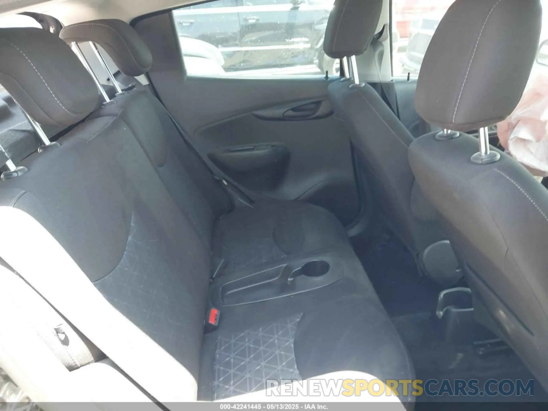 8 Photograph of a damaged car KL8CD6SA6KC715594 CHEVROLET SPARK 2019