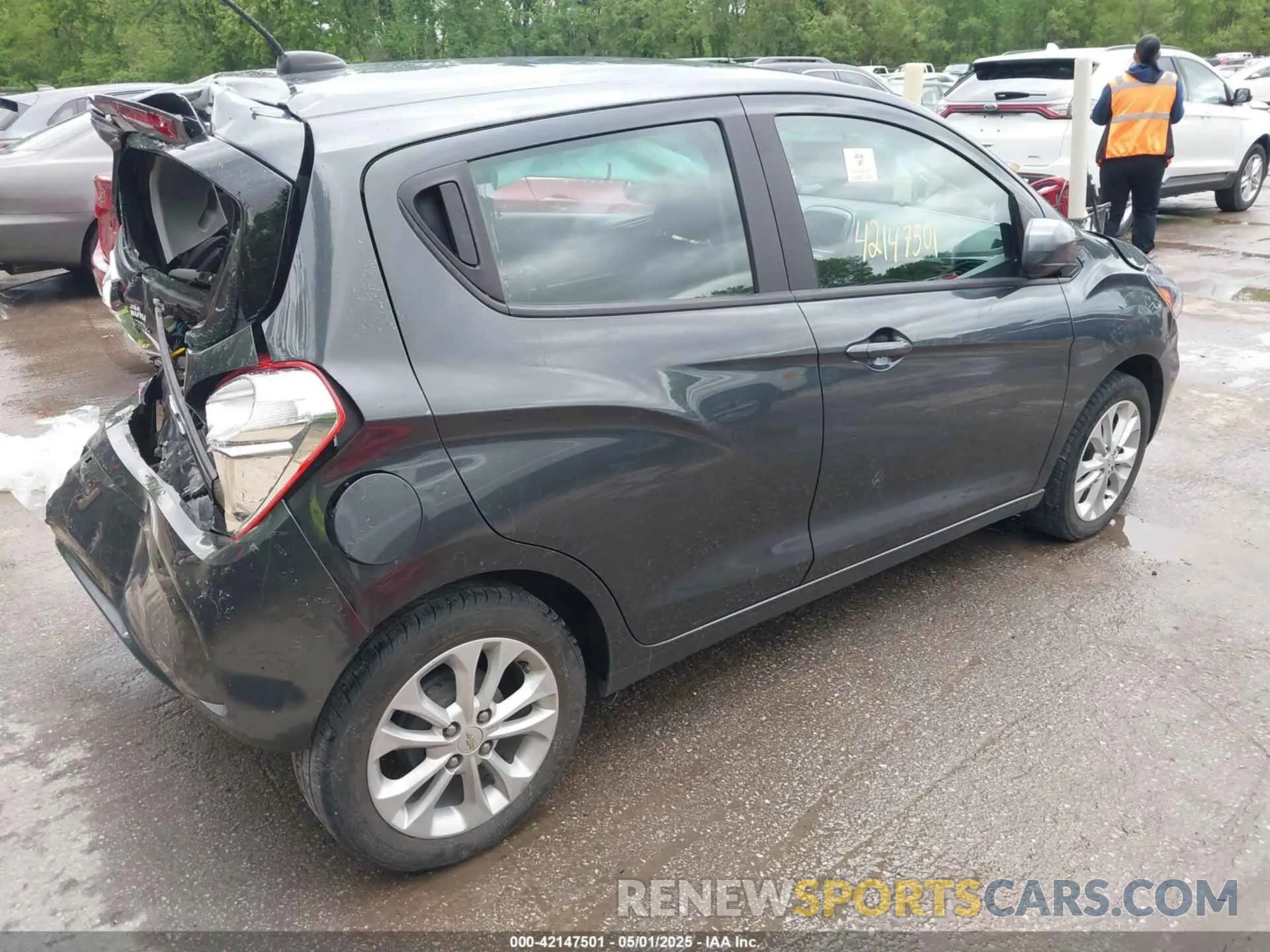 4 Photograph of a damaged car KL8CD6SA6KC747641 CHEVROLET SPARK 2019