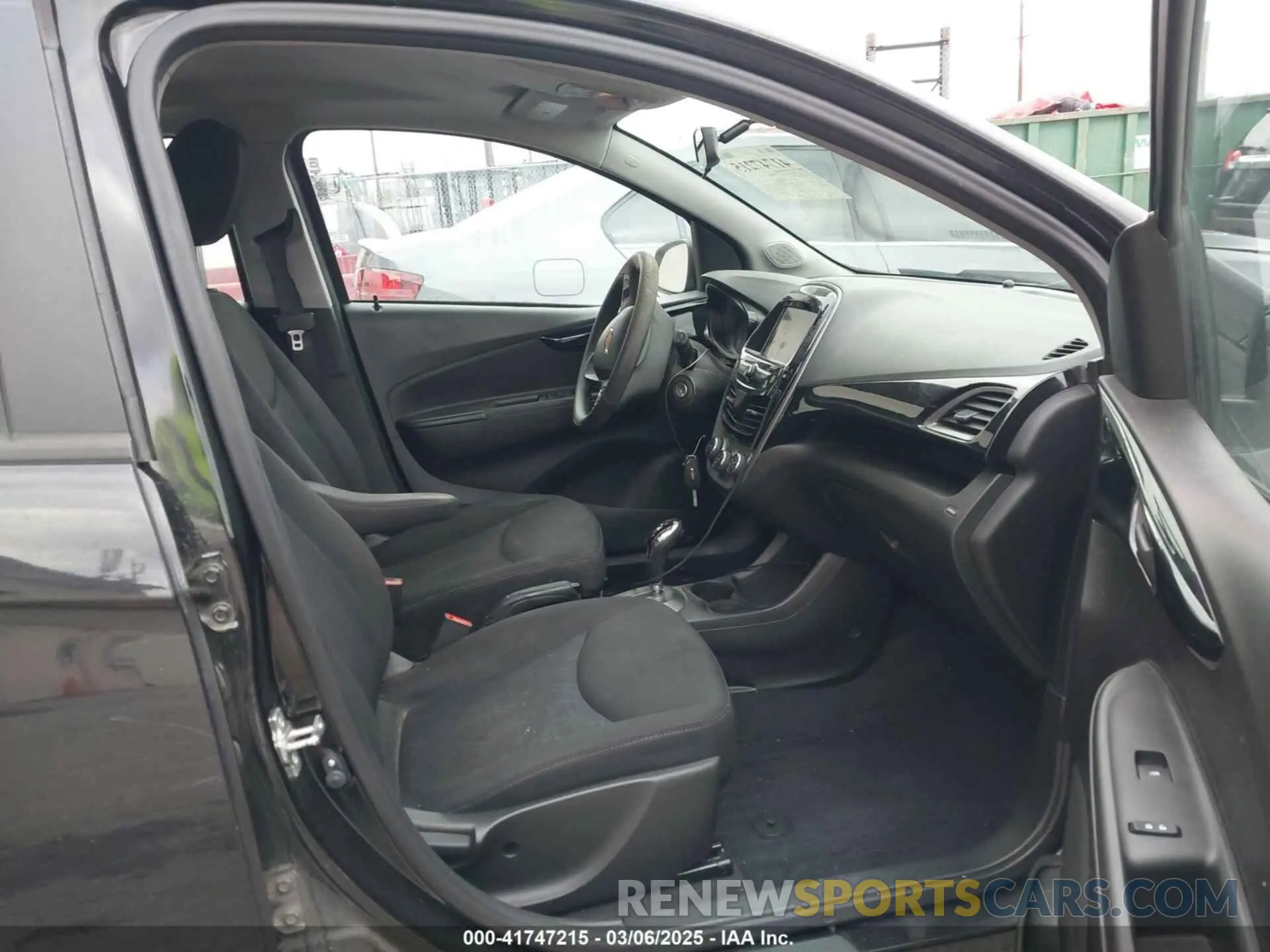 5 Photograph of a damaged car KL8CD6SA7KC727365 CHEVROLET SPARK 2019