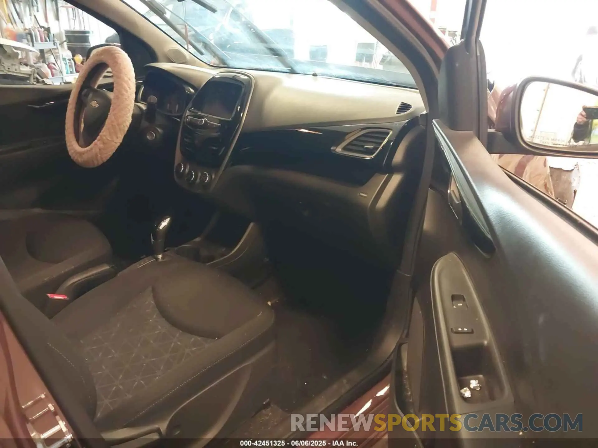 5 Photograph of a damaged car KL8CD6SA8KC764747 CHEVROLET SPARK 2019