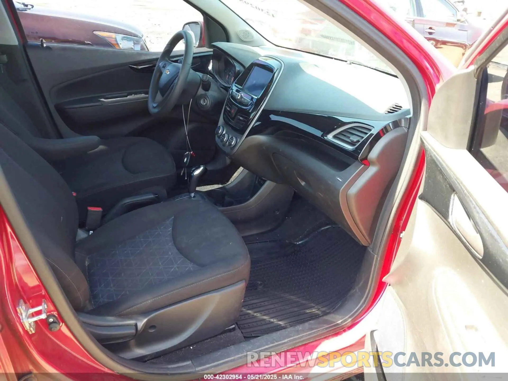 5 Photograph of a damaged car KL8CD6SA9KC751733 CHEVROLET SPARK 2019