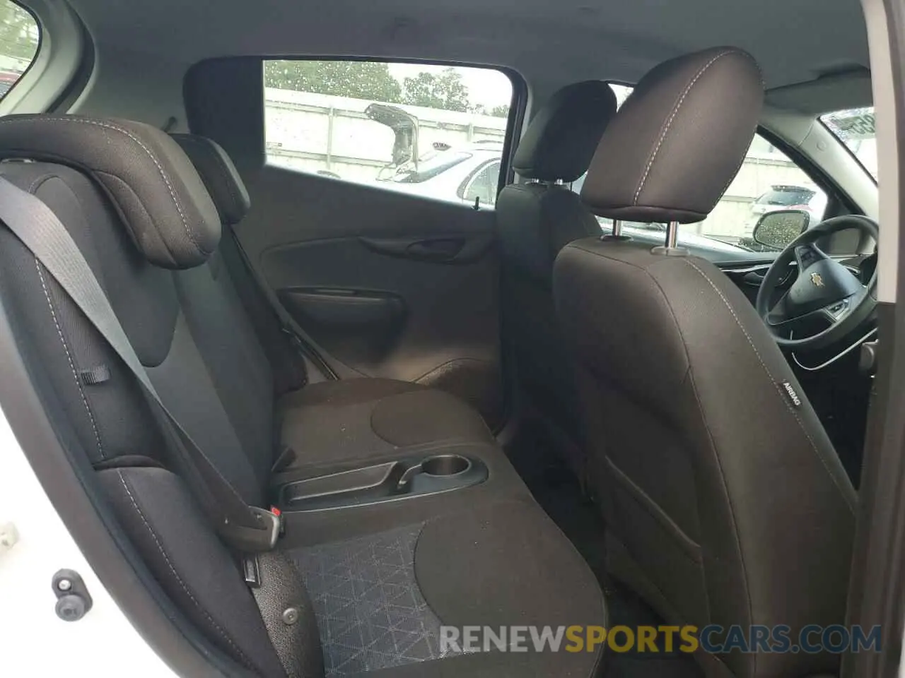 10 Photograph of a damaged car KL8CD6SAXKC730468 CHEVROLET SPARK 2019