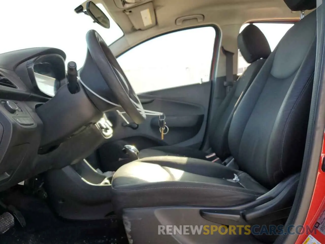7 Photograph of a damaged car KL8CB6SA0LC402788 CHEVROLET SPARK 2020