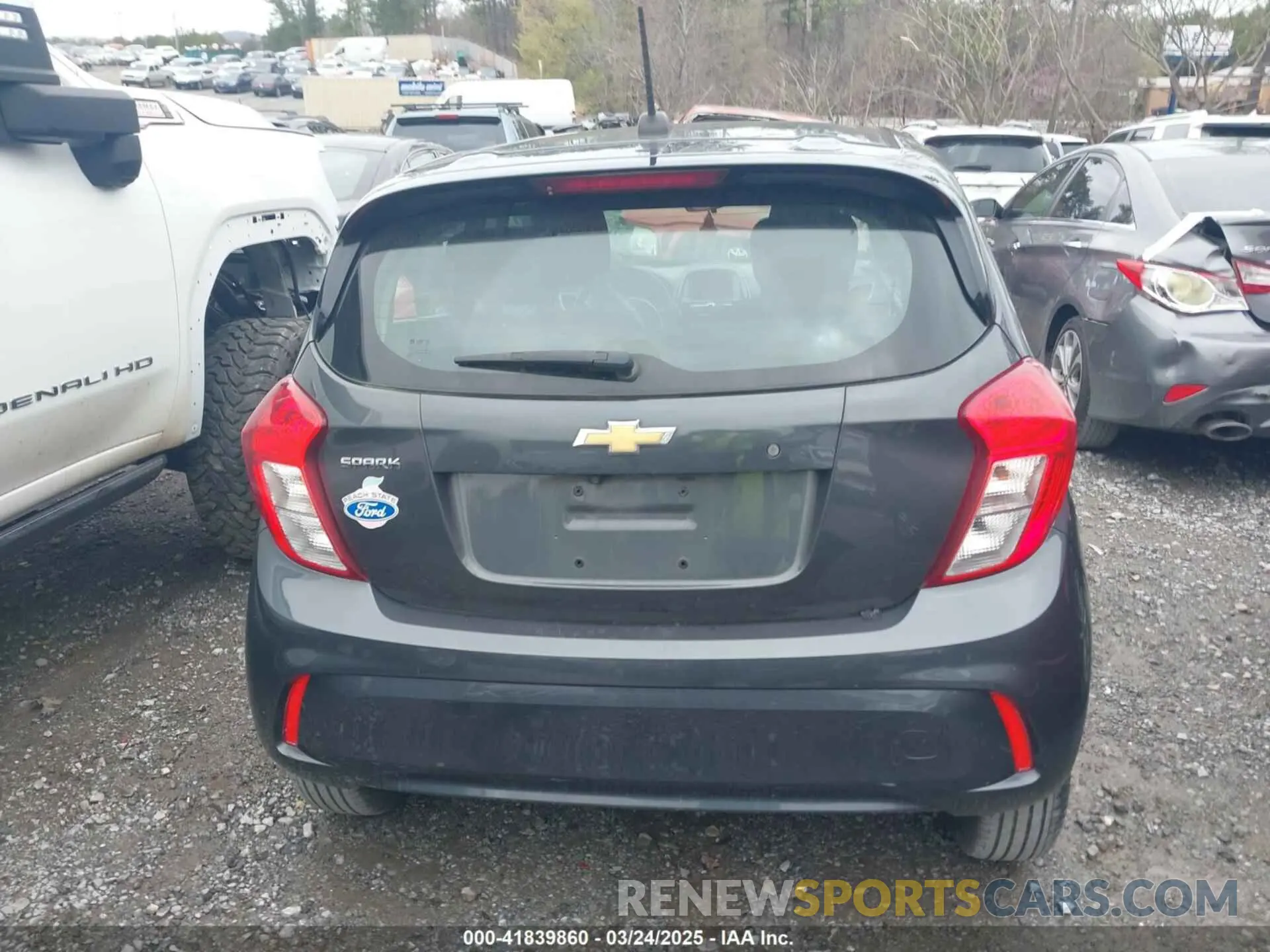 17 Photograph of a damaged car KL8CB6SA0LC429358 CHEVROLET SPARK 2020