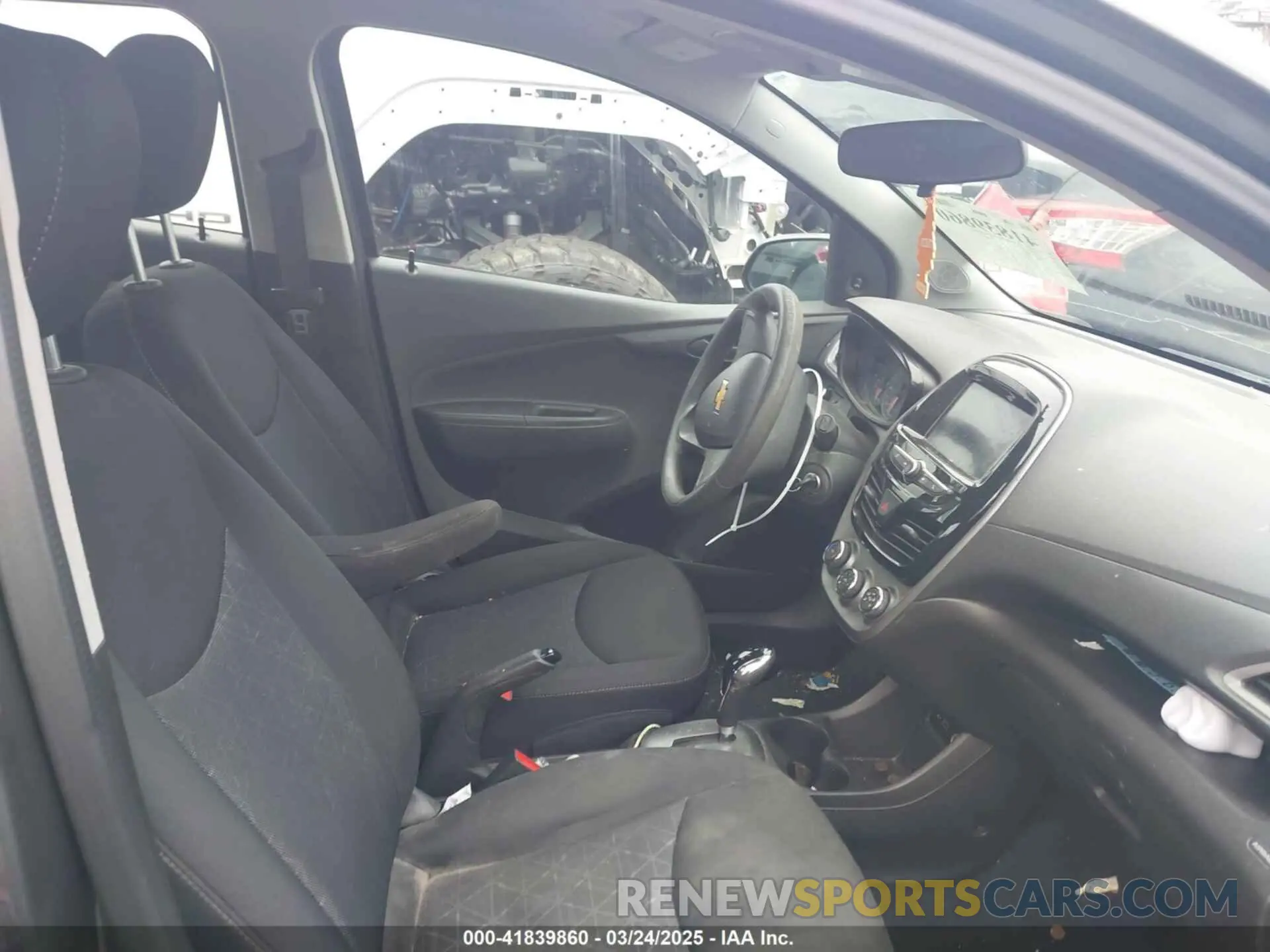 5 Photograph of a damaged car KL8CB6SA0LC429358 CHEVROLET SPARK 2020