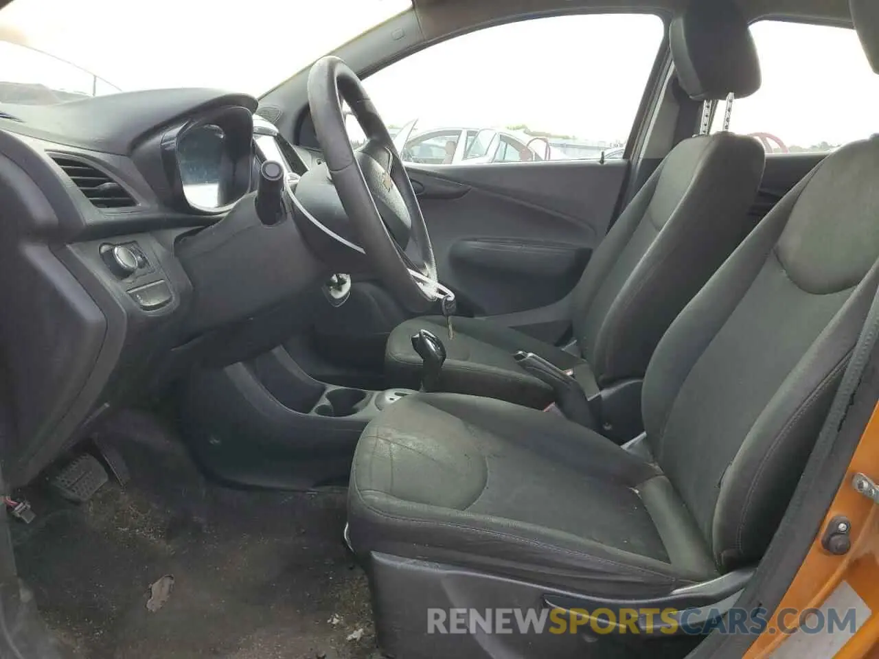 7 Photograph of a damaged car KL8CB6SA0LC473165 CHEVROLET SPARK 2020