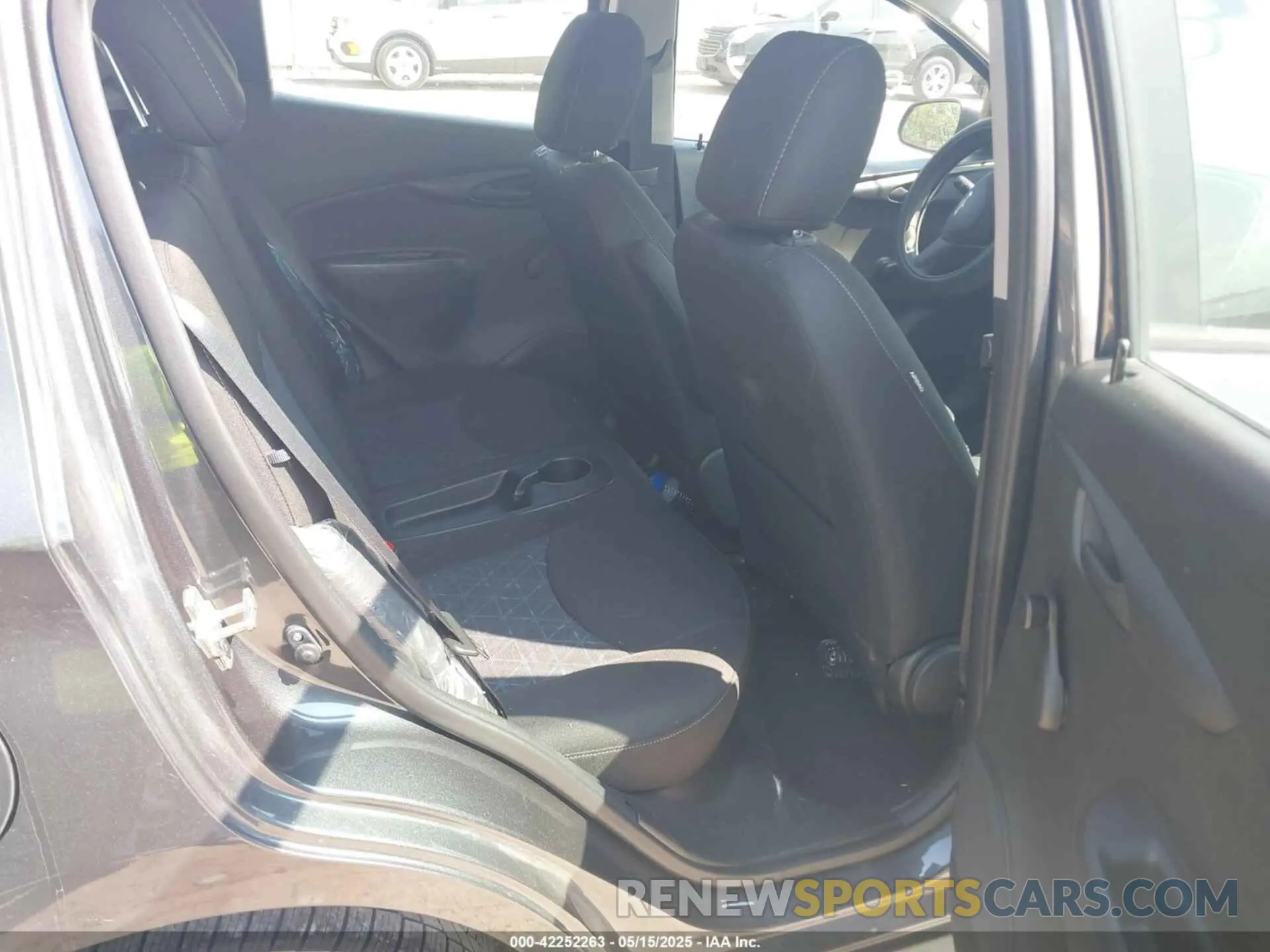 8 Photograph of a damaged car KL8CB6SA1LC479136 CHEVROLET SPARK 2020