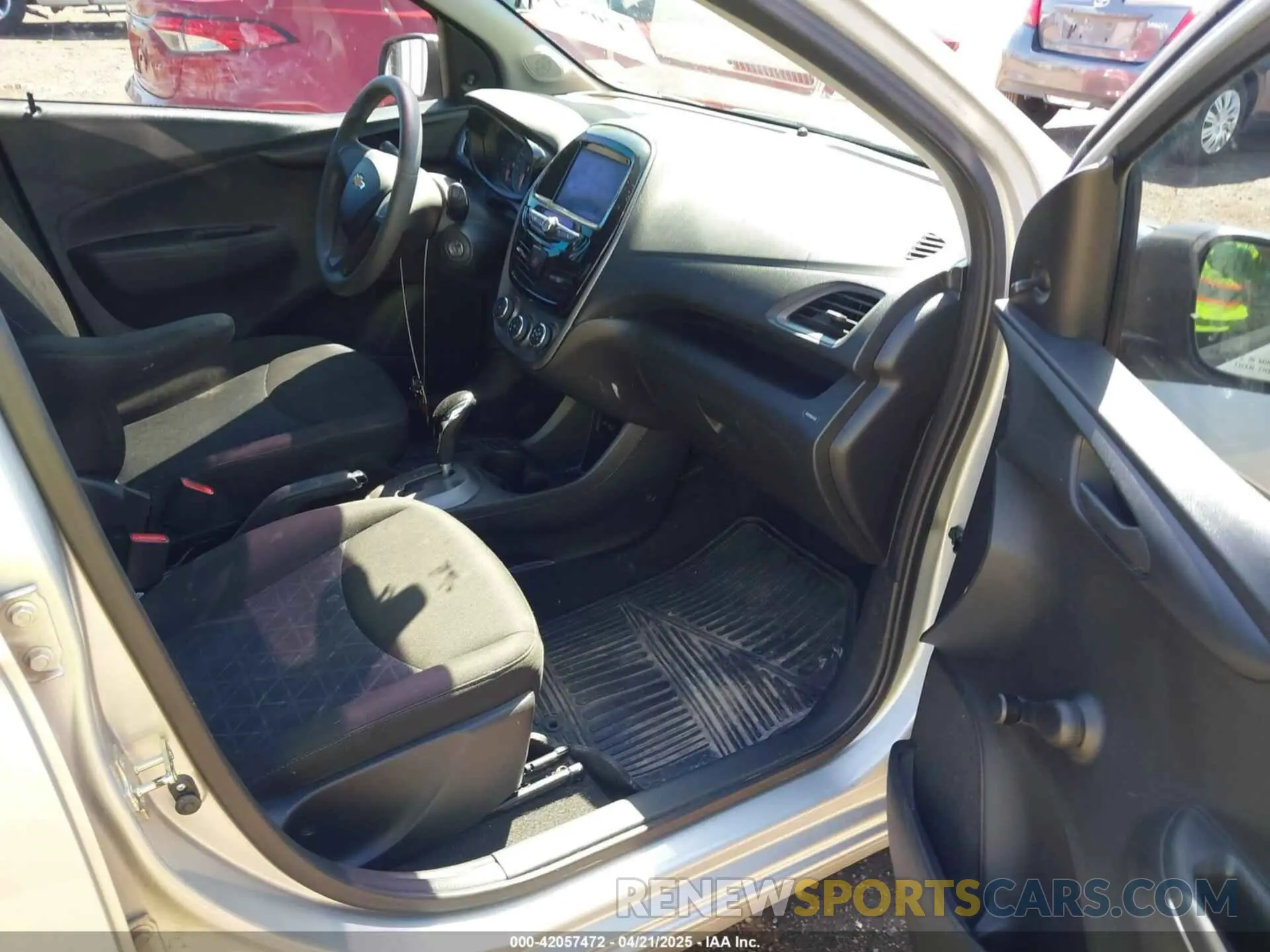 5 Photograph of a damaged car KL8CB6SA2LC410102 CHEVROLET SPARK 2020