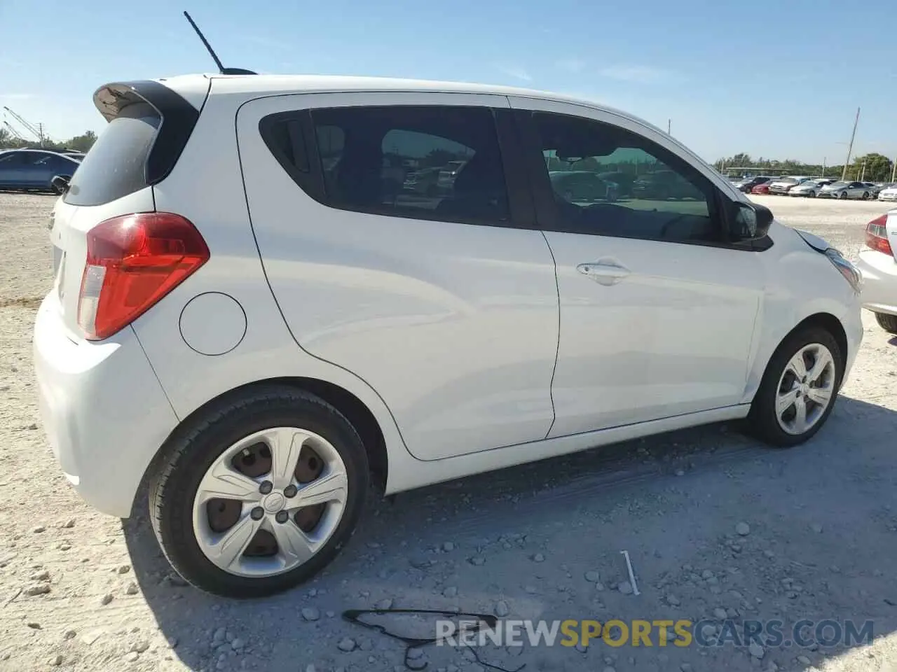3 Photograph of a damaged car KL8CB6SA2LC480330 CHEVROLET SPARK 2020