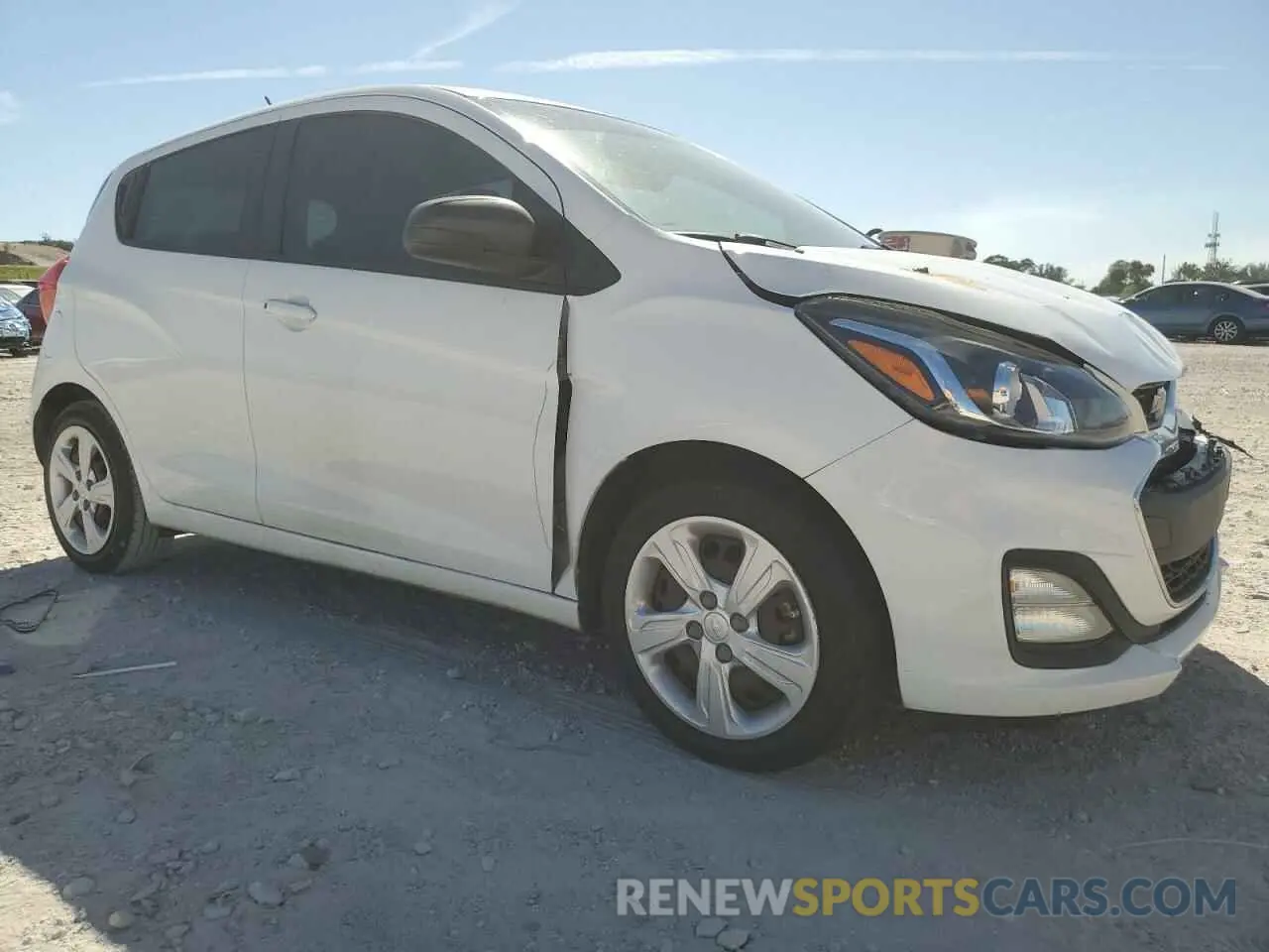 4 Photograph of a damaged car KL8CB6SA2LC480330 CHEVROLET SPARK 2020