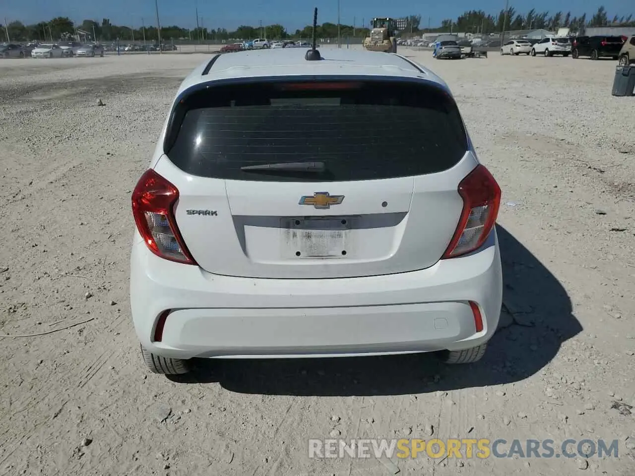 6 Photograph of a damaged car KL8CB6SA2LC480330 CHEVROLET SPARK 2020