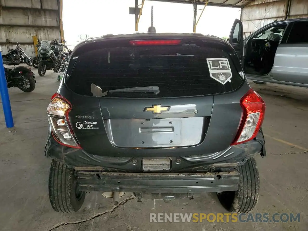 6 Photograph of a damaged car KL8CB6SA3LC400145 CHEVROLET SPARK 2020