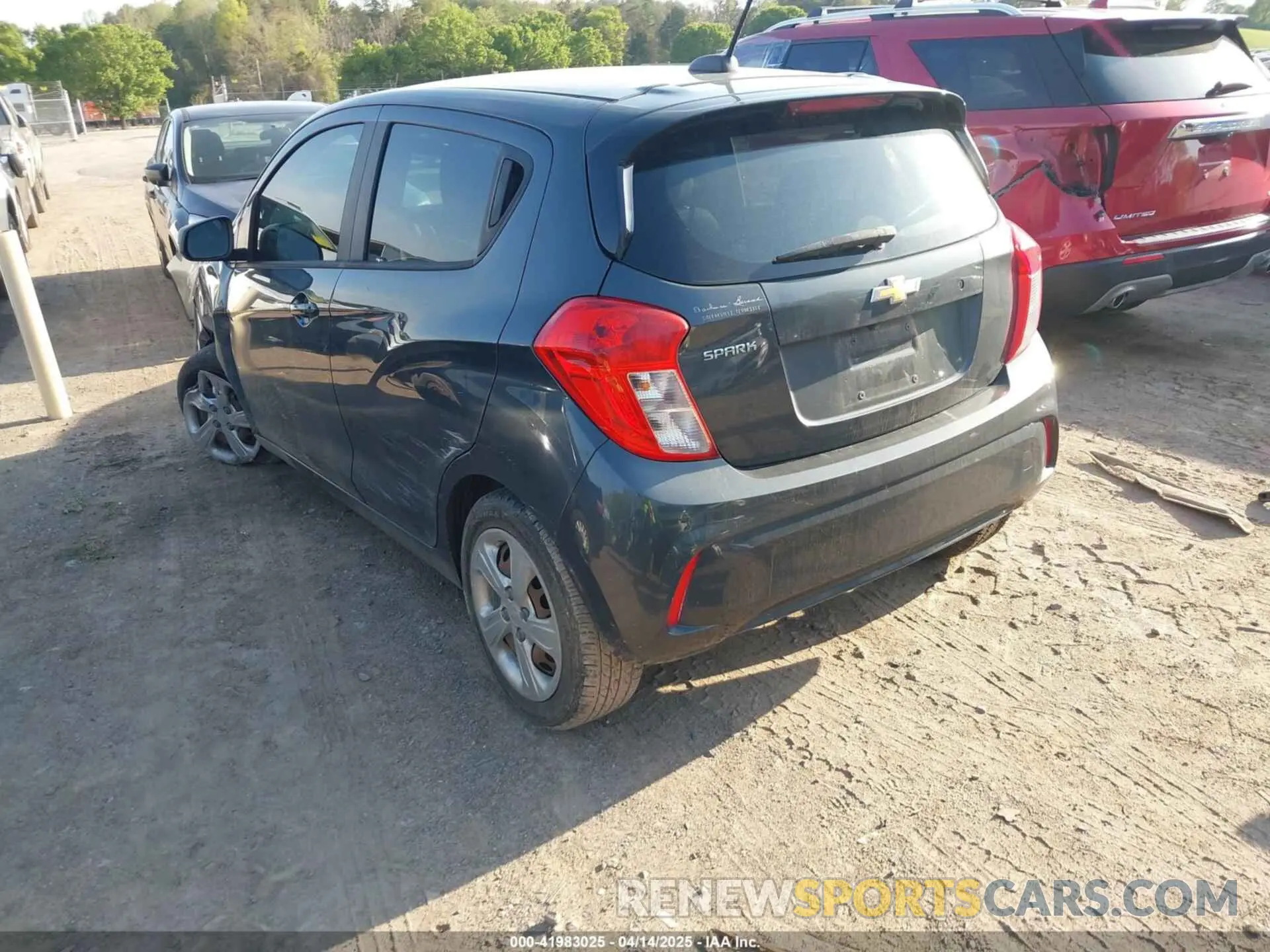3 Photograph of a damaged car KL8CB6SA3LC412974 CHEVROLET SPARK 2020