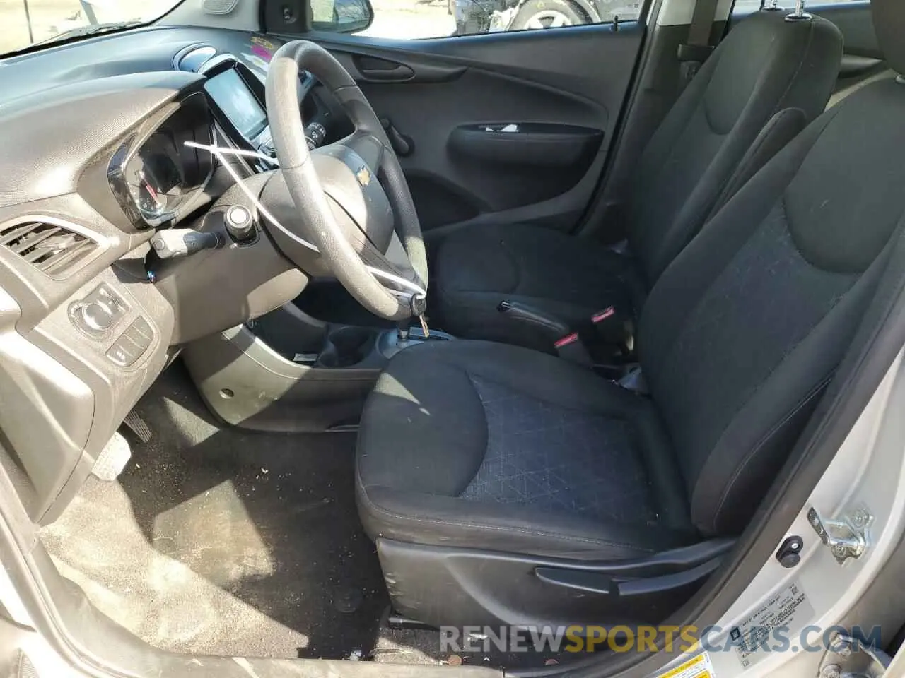 7 Photograph of a damaged car KL8CB6SA3LC421089 CHEVROLET SPARK 2020