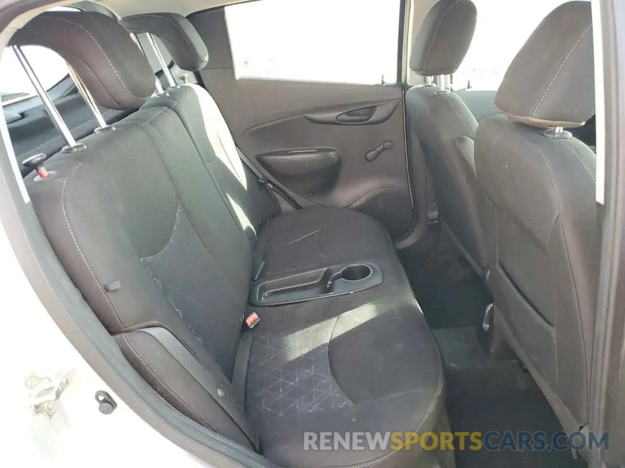 10 Photograph of a damaged car KL8CB6SA3LC472785 CHEVROLET SPARK 2020