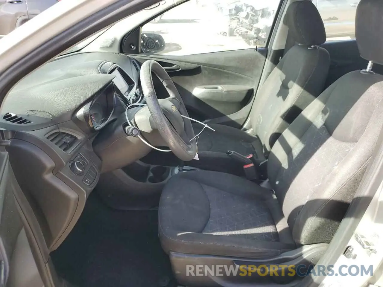 7 Photograph of a damaged car KL8CB6SA3LC472785 CHEVROLET SPARK 2020