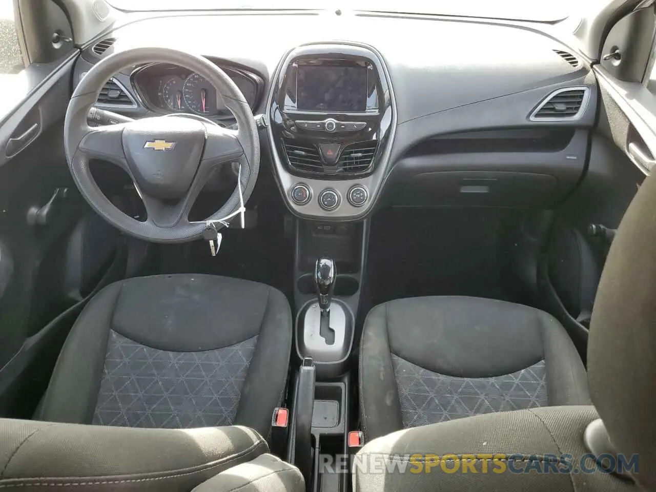 8 Photograph of a damaged car KL8CB6SA3LC472785 CHEVROLET SPARK 2020