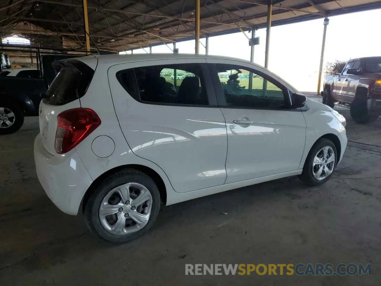 3 Photograph of a damaged car KL8CB6SA3LC474326 CHEVROLET SPARK 2020