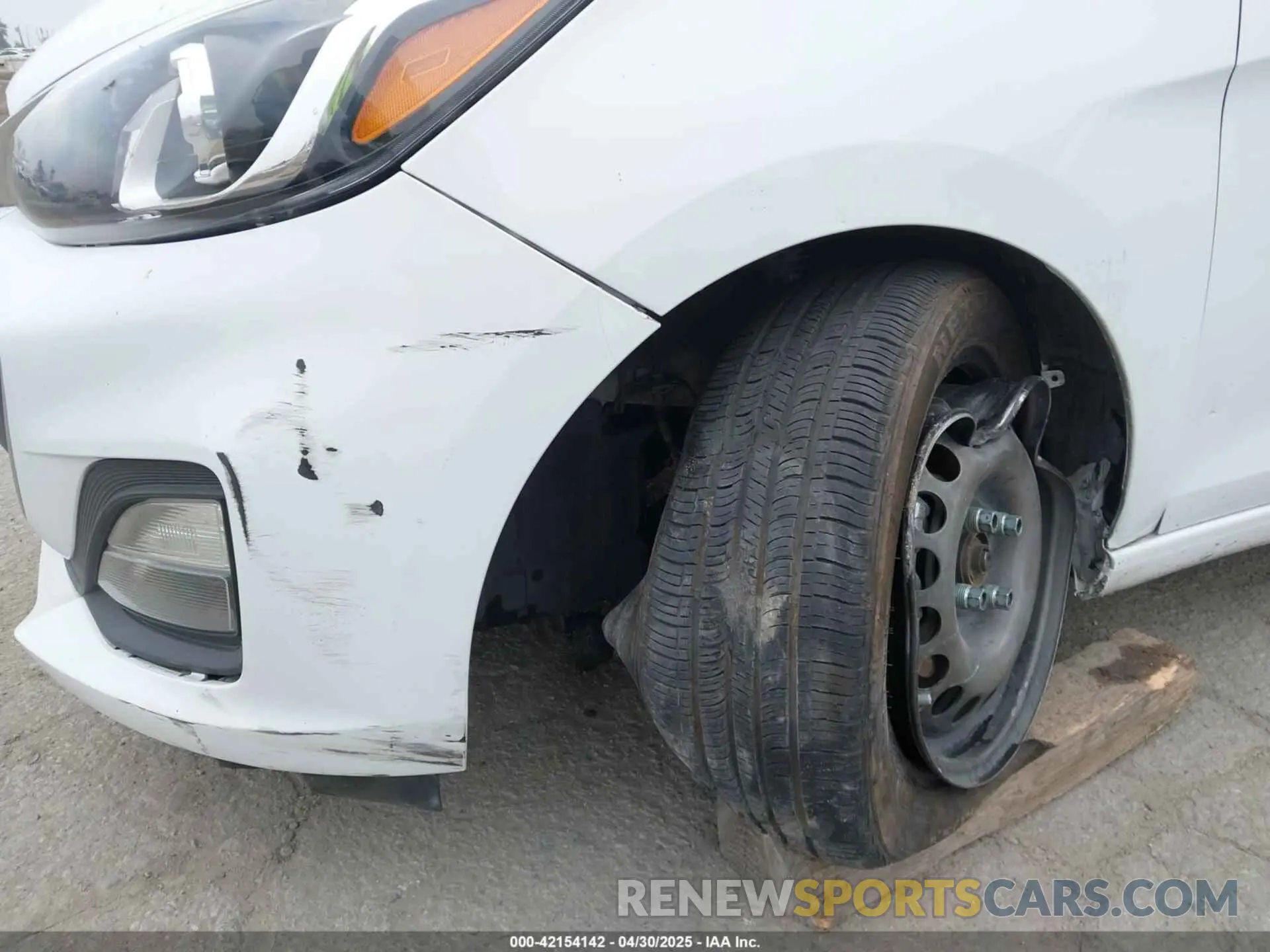 6 Photograph of a damaged car KL8CB6SA4LC403264 CHEVROLET SPARK 2020