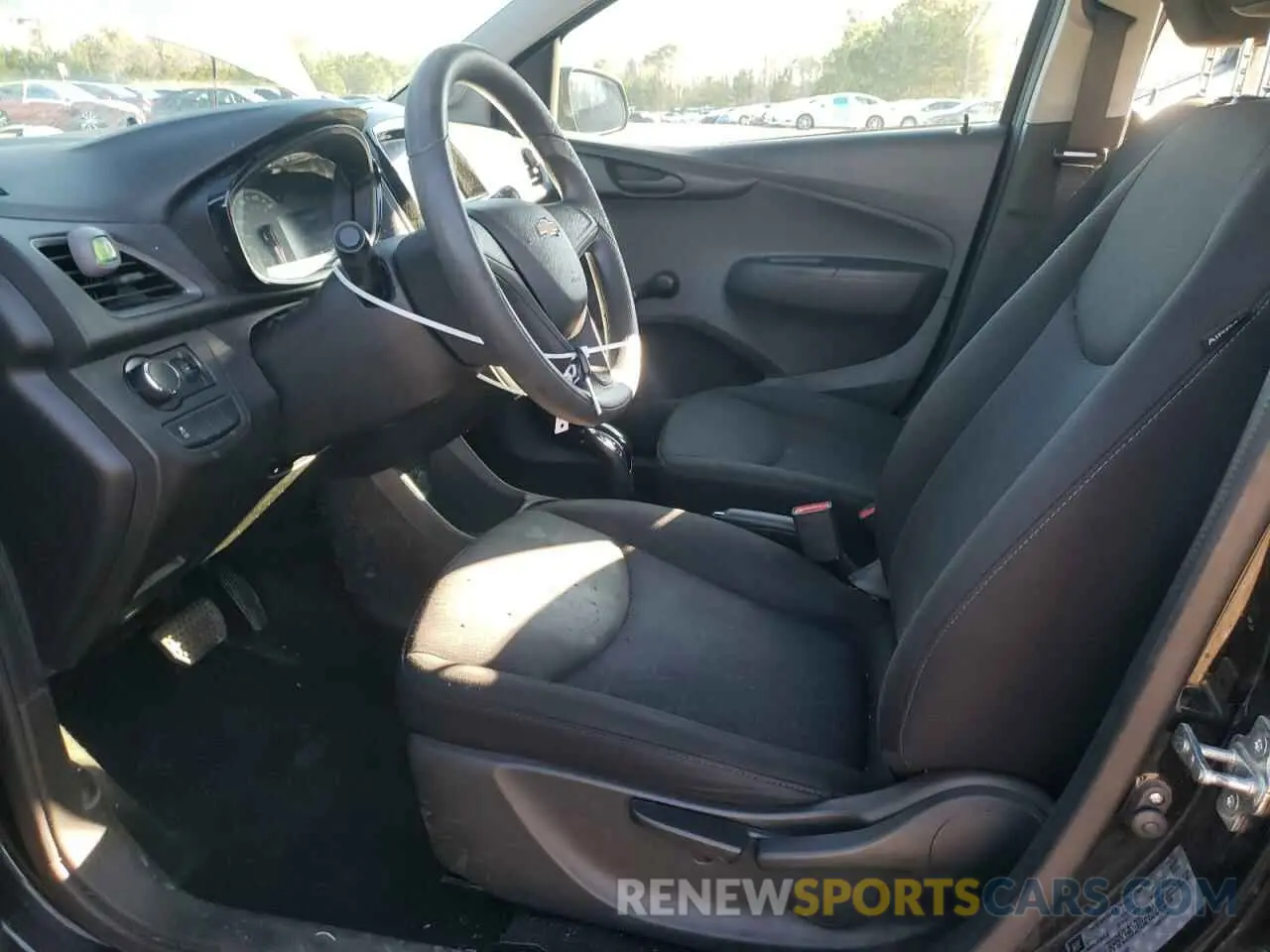7 Photograph of a damaged car KL8CB6SA4LC413180 CHEVROLET SPARK 2020