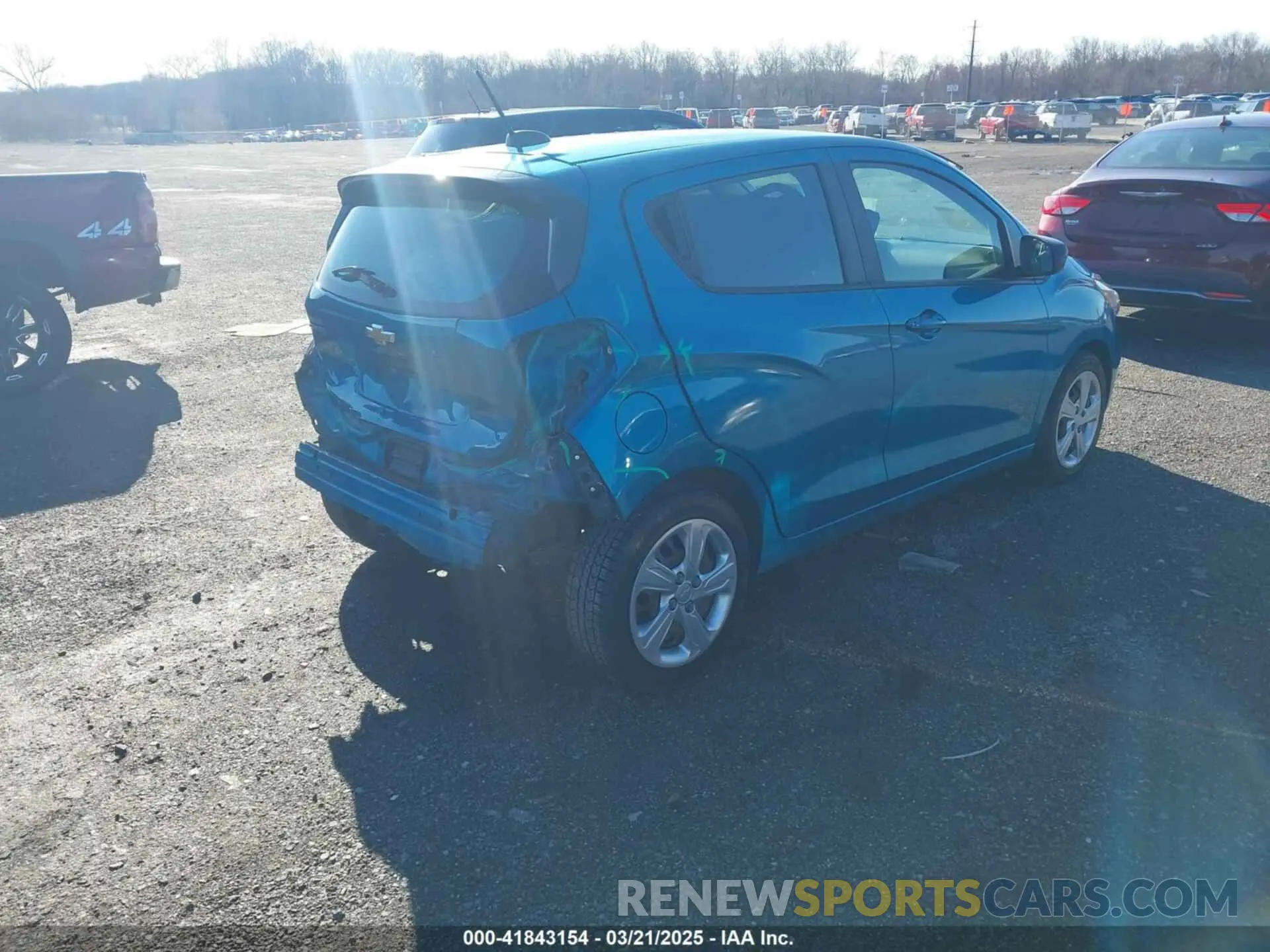 4 Photograph of a damaged car KL8CB6SA4LC421392 CHEVROLET SPARK 2020