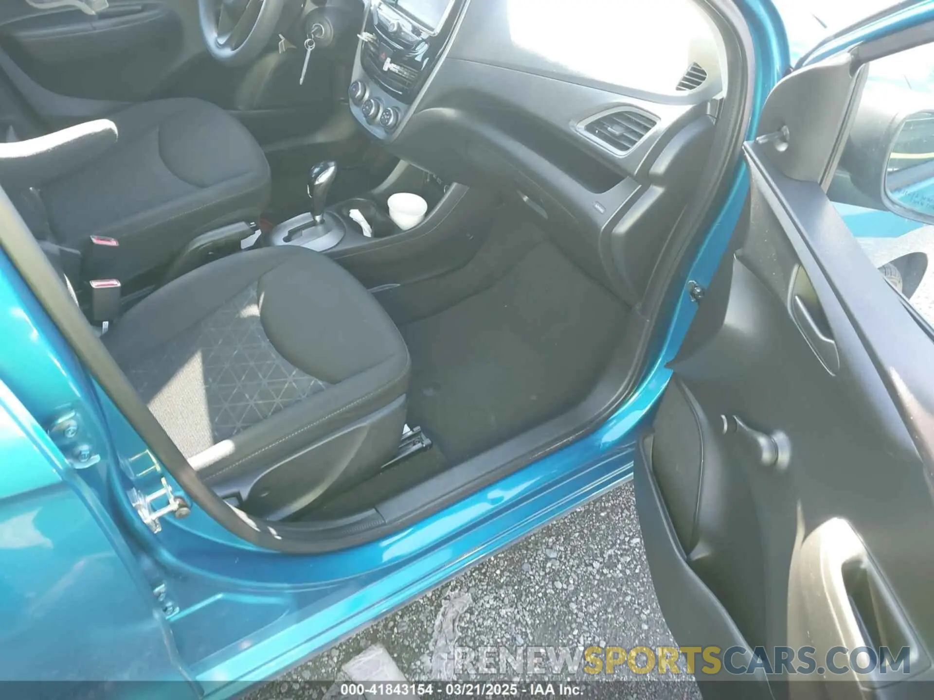 5 Photograph of a damaged car KL8CB6SA4LC421392 CHEVROLET SPARK 2020