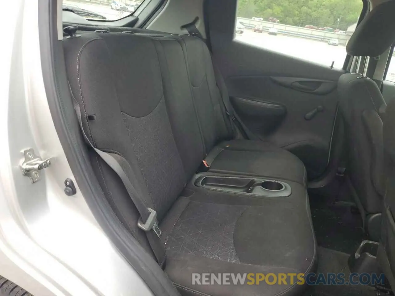 10 Photograph of a damaged car KL8CB6SA4LC421408 CHEVROLET SPARK 2020