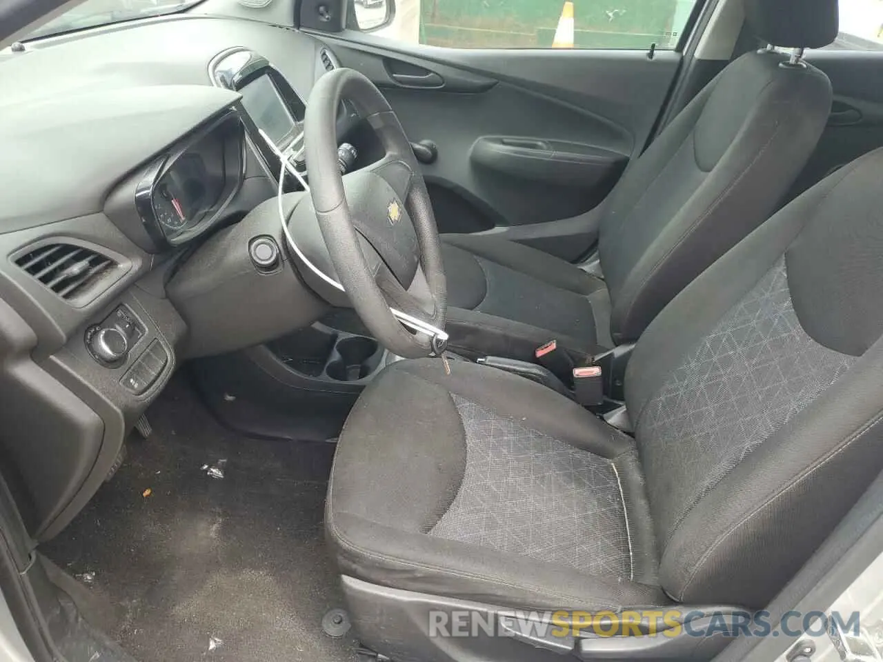 7 Photograph of a damaged car KL8CB6SA4LC421408 CHEVROLET SPARK 2020