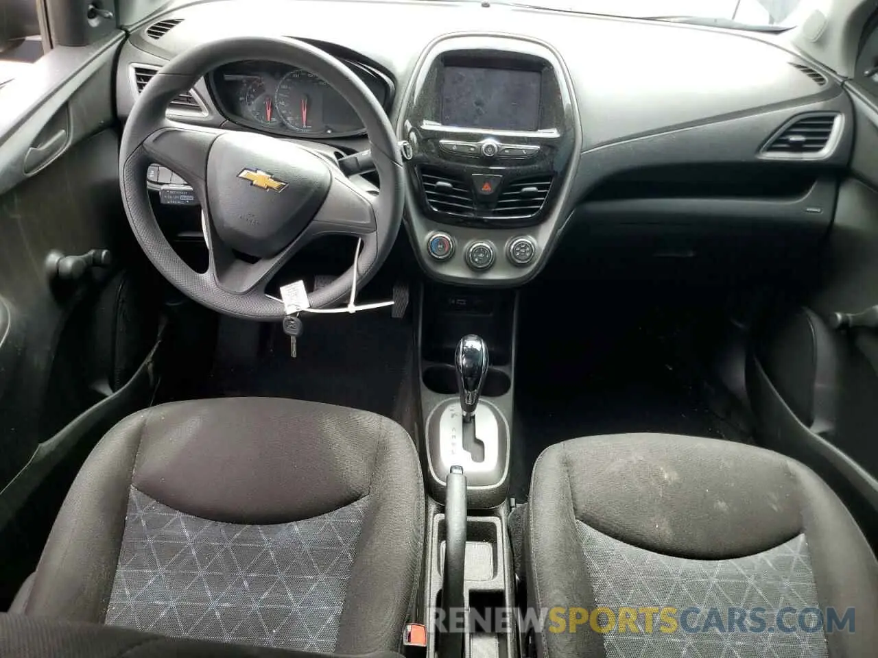 8 Photograph of a damaged car KL8CB6SA4LC445580 CHEVROLET SPARK 2020