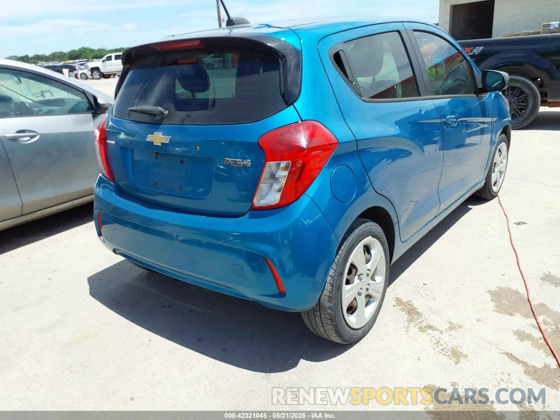 4 Photograph of a damaged car KL8CB6SA5LC407646 CHEVROLET SPARK 2020