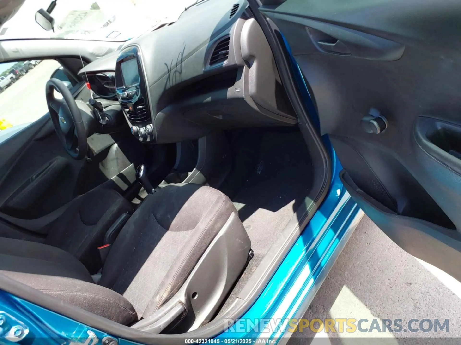 5 Photograph of a damaged car KL8CB6SA5LC407646 CHEVROLET SPARK 2020