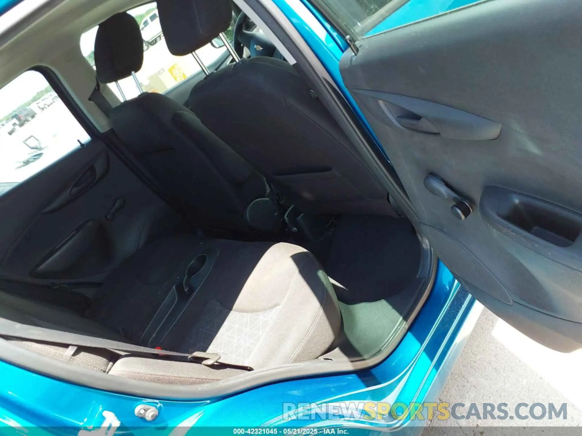 8 Photograph of a damaged car KL8CB6SA5LC407646 CHEVROLET SPARK 2020