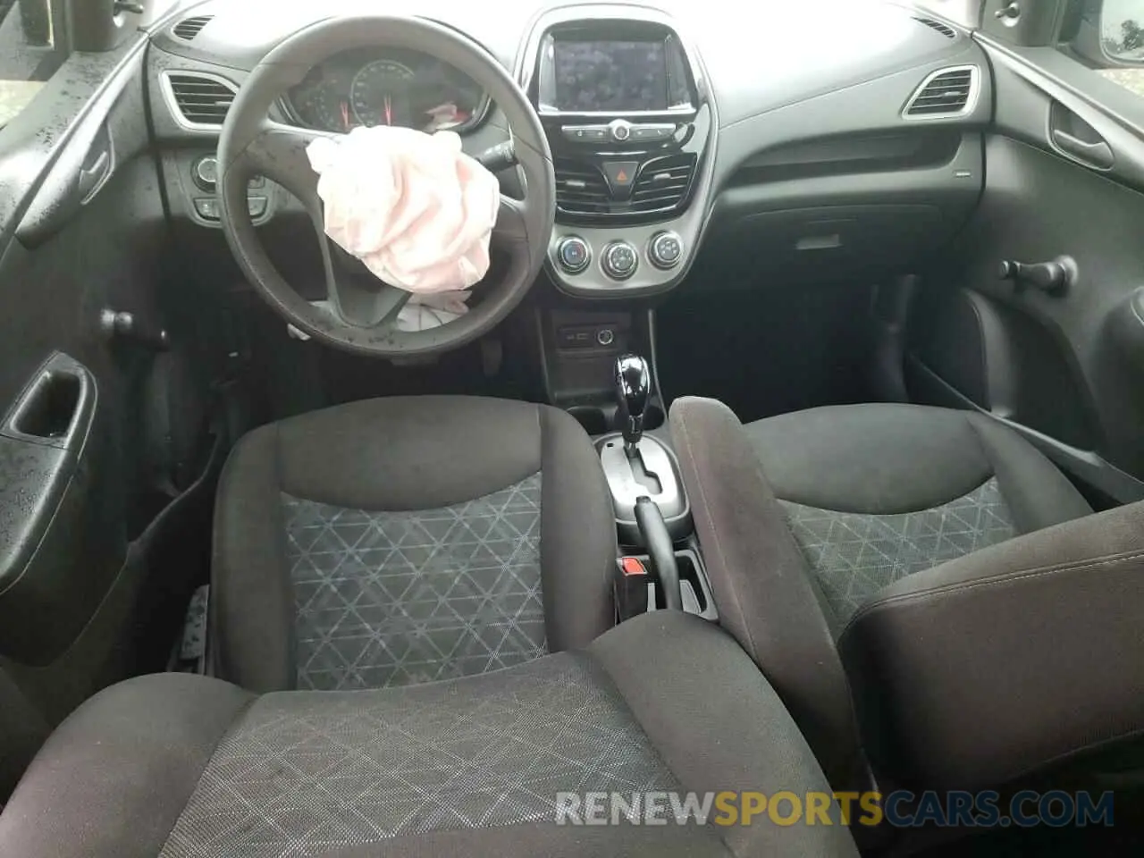 8 Photograph of a damaged car KL8CB6SA5LC407825 CHEVROLET SPARK 2020