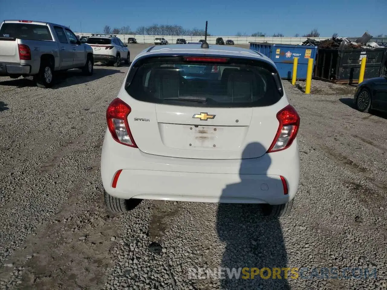 6 Photograph of a damaged car KL8CB6SA5LC464980 CHEVROLET SPARK 2020