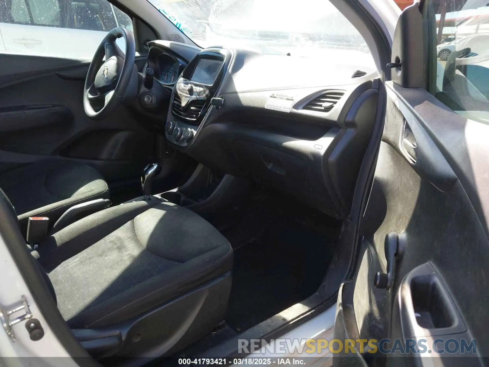 5 Photograph of a damaged car KL8CB6SA6LC408191 CHEVROLET SPARK 2020