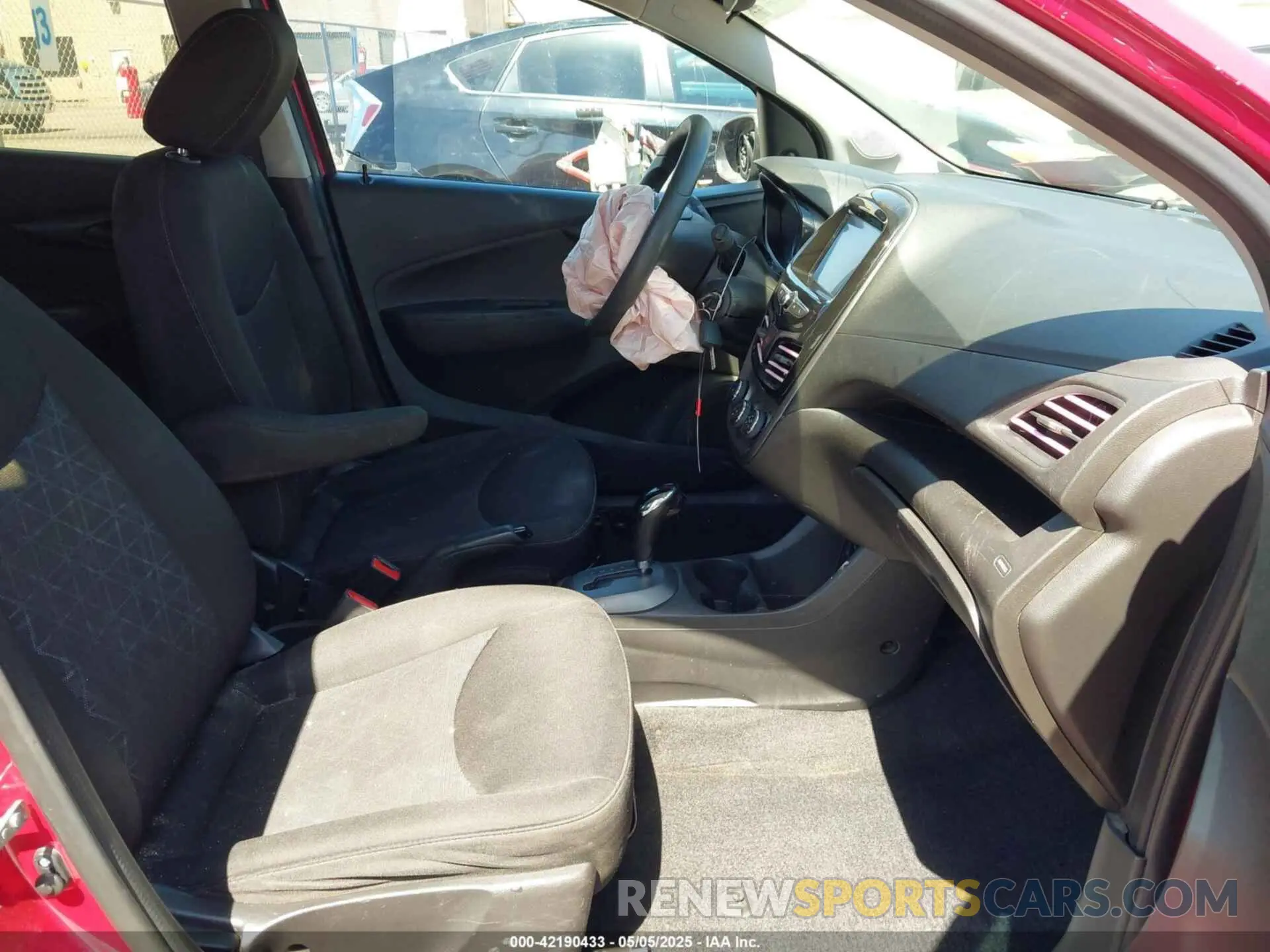 5 Photograph of a damaged car KL8CB6SA6LC419708 CHEVROLET SPARK 2020