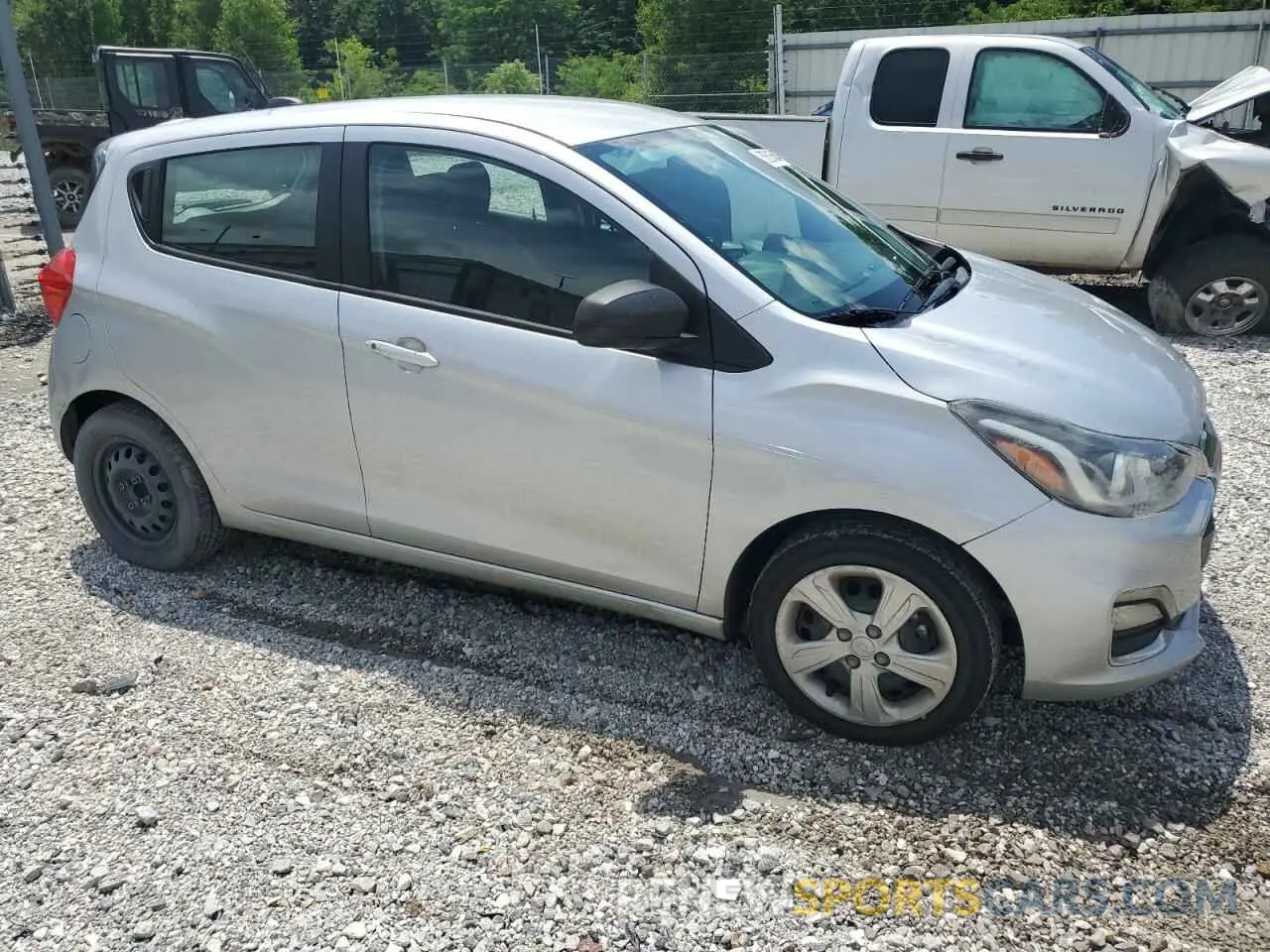 4 Photograph of a damaged car KL8CB6SA6LC428280 CHEVROLET SPARK 2020