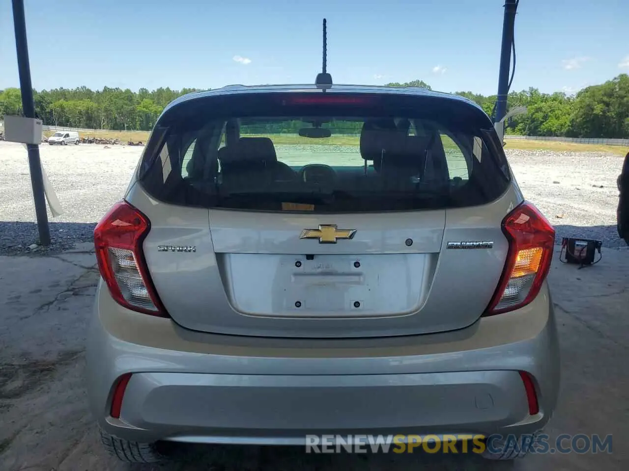 6 Photograph of a damaged car KL8CB6SA7LC456556 CHEVROLET SPARK 2020